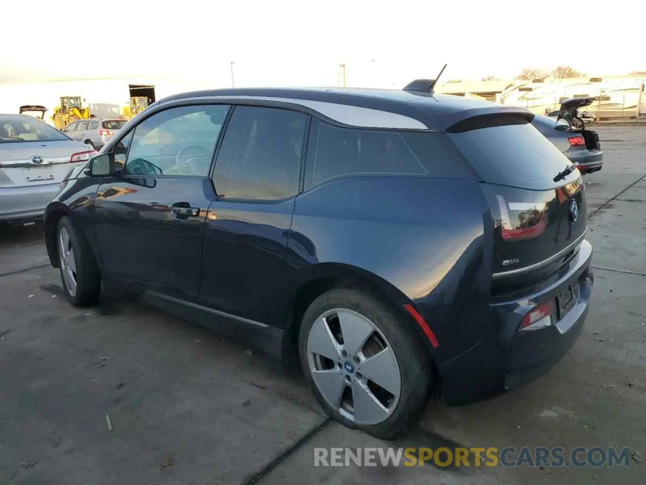 2 fotografías del automóvil dañado WBY8P4C57K7D27696 BMW I SERIES 2019