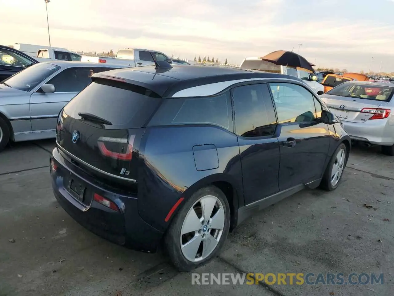 3 fotografías del automóvil dañado WBY8P4C57K7D27696 BMW I SERIES 2019