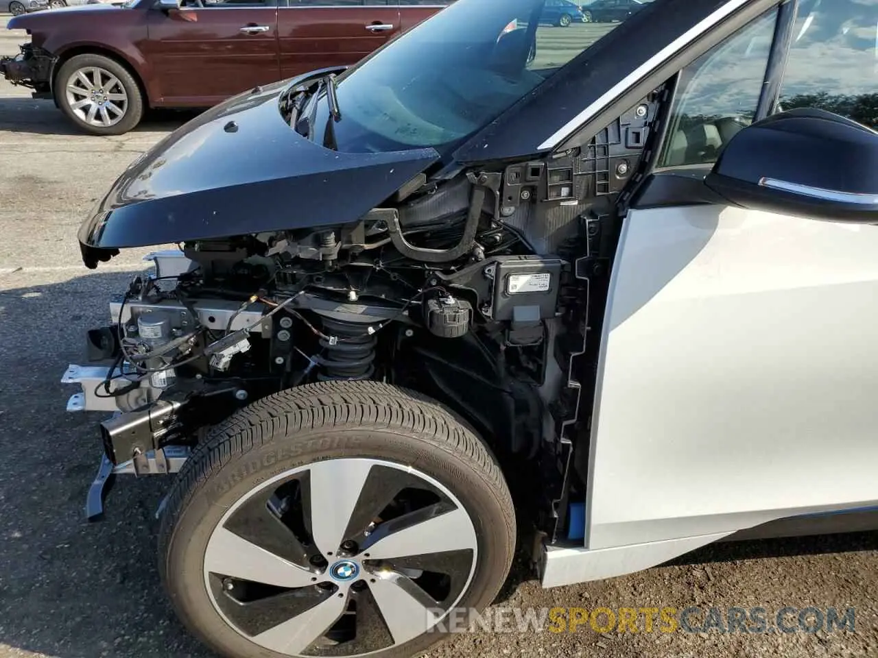 9 fotografías del automóvil dañado WBY8P4C58K7D63803 BMW I SERIES 2019