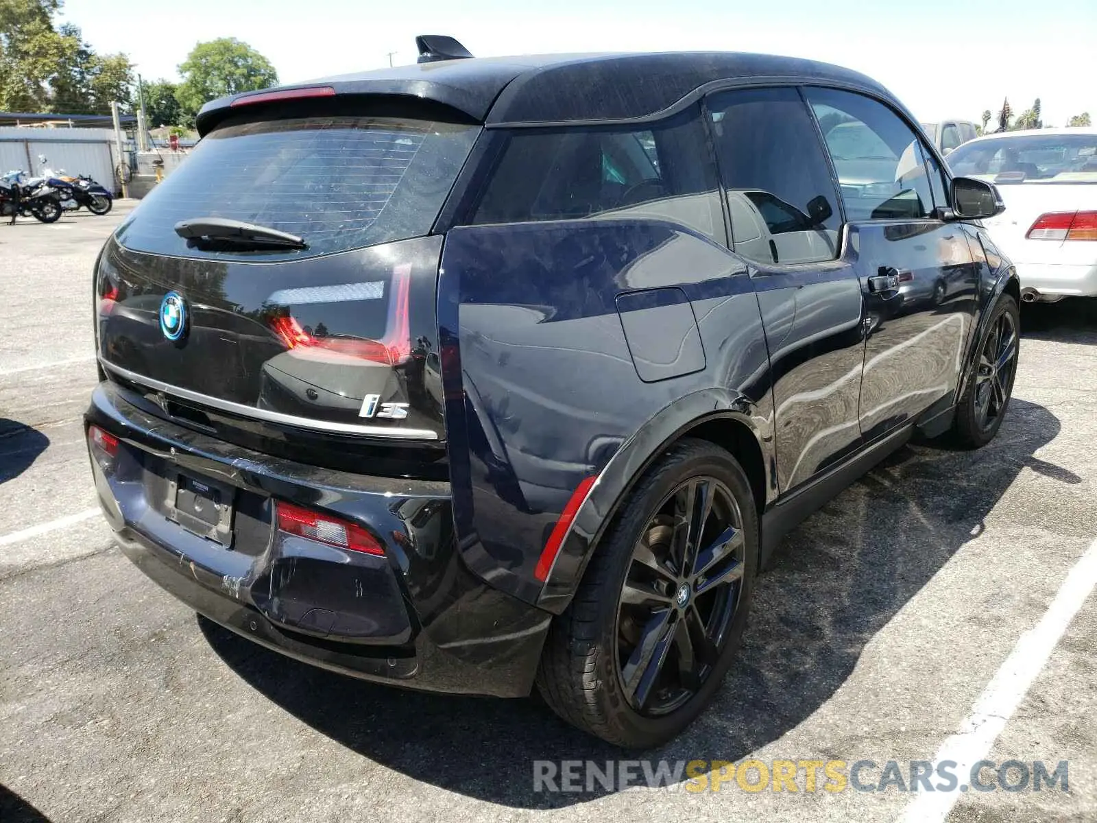 4 fotografías del automóvil dañado WBY8P8C53K7D45989 BMW I SERIES 2019