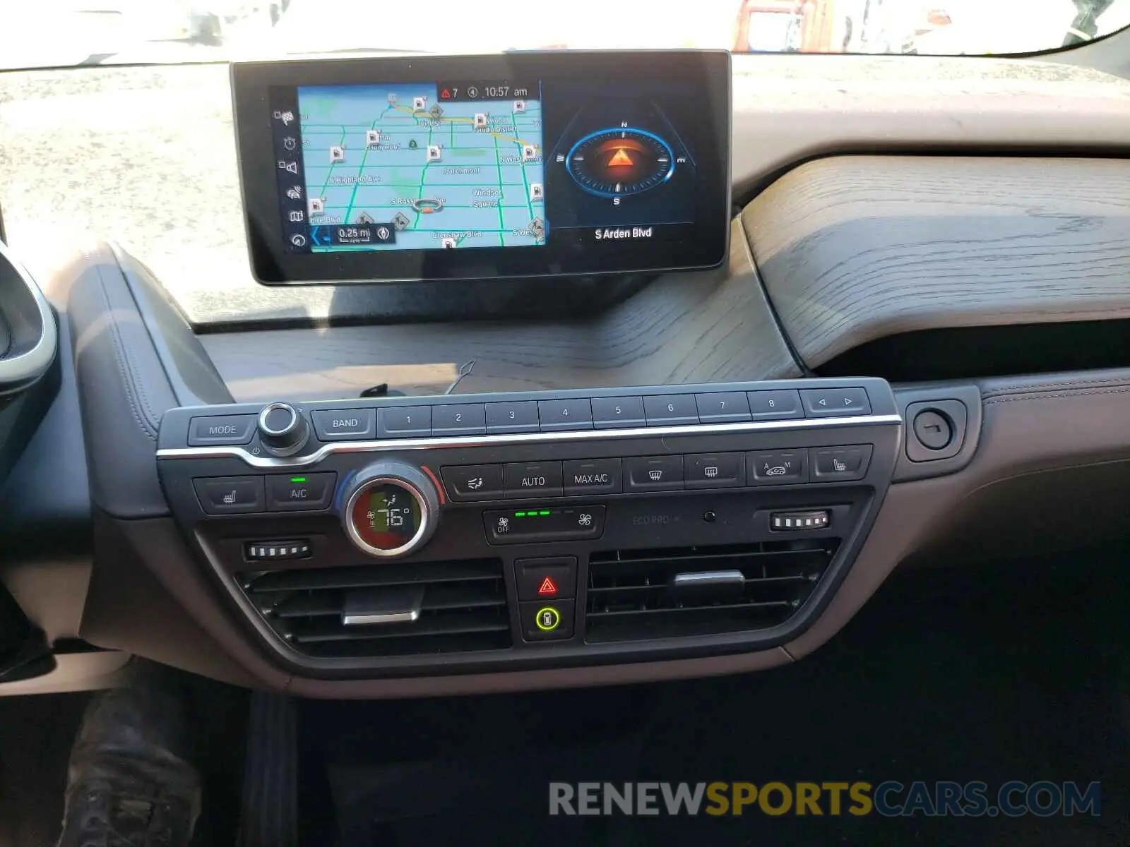 9 fotografías del automóvil dañado WBY8P8C53K7D45989 BMW I SERIES 2019