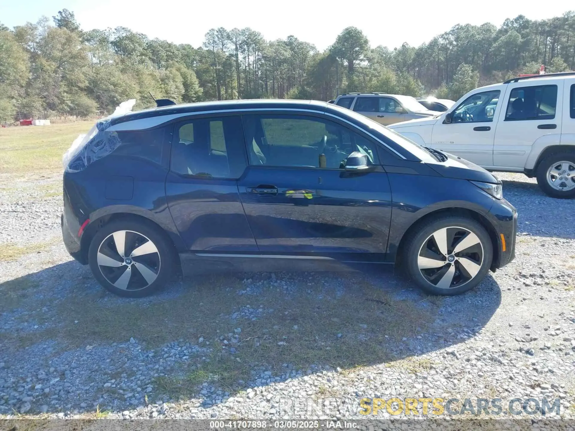 13 fotografías del automóvil dañado WBY8P2C57K7E21520 BMW I3 2019