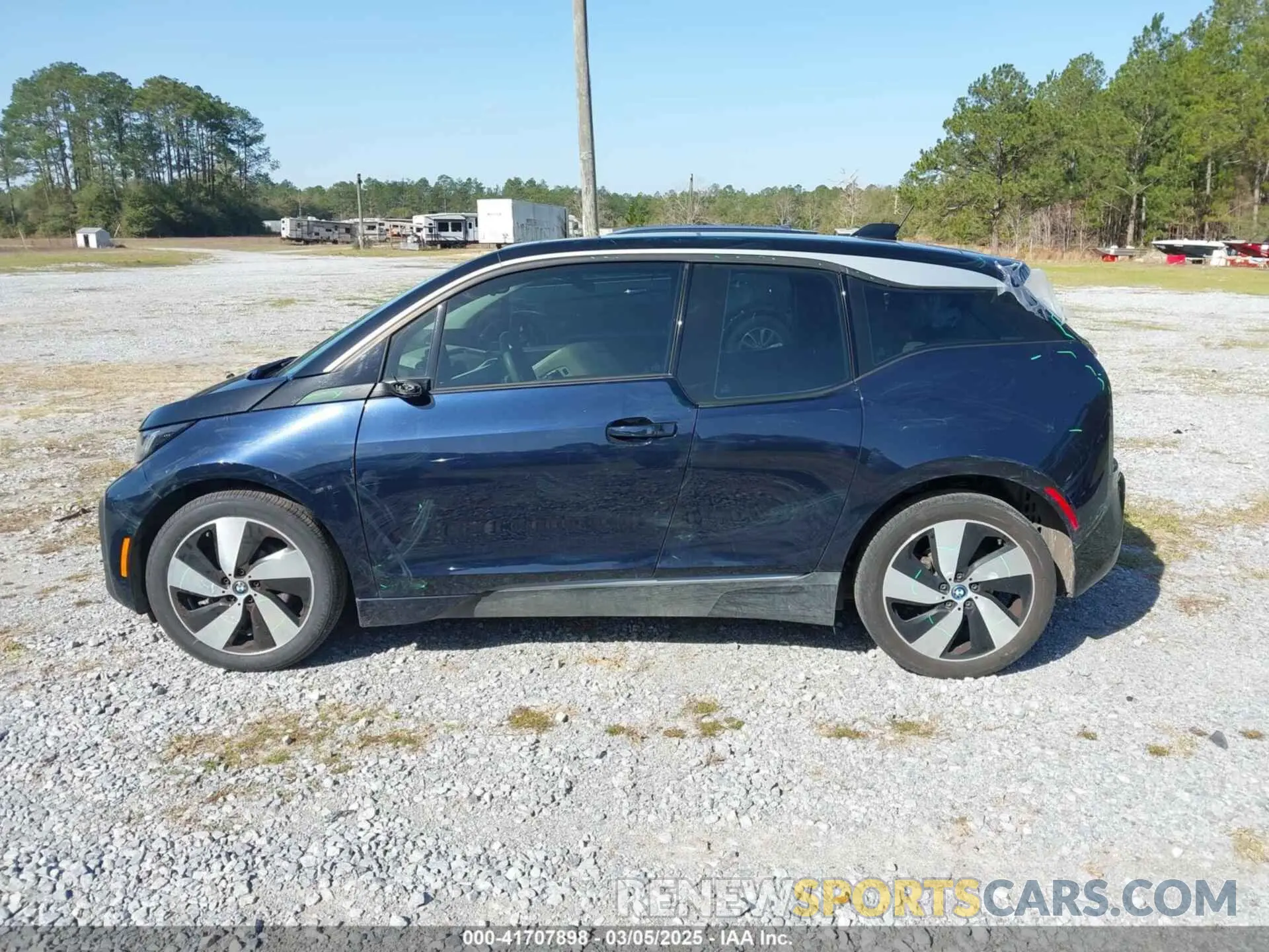 14 fotografías del automóvil dañado WBY8P2C57K7E21520 BMW I3 2019