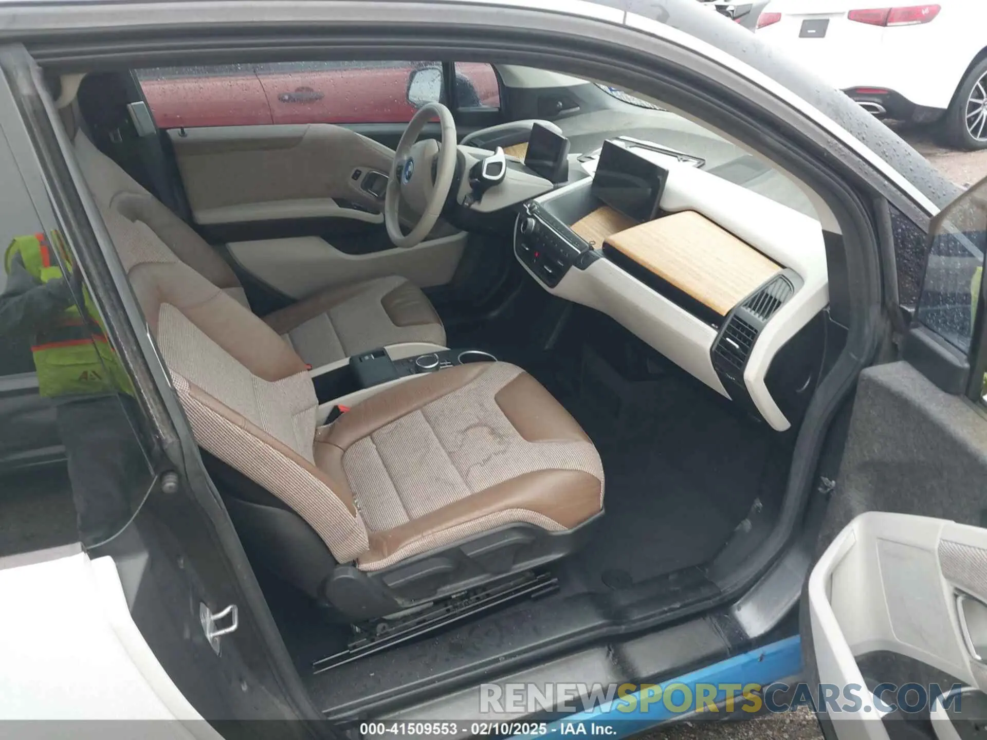 5 fotografías del automóvil dañado WBY8P2C59K7D97415 BMW I3 2019