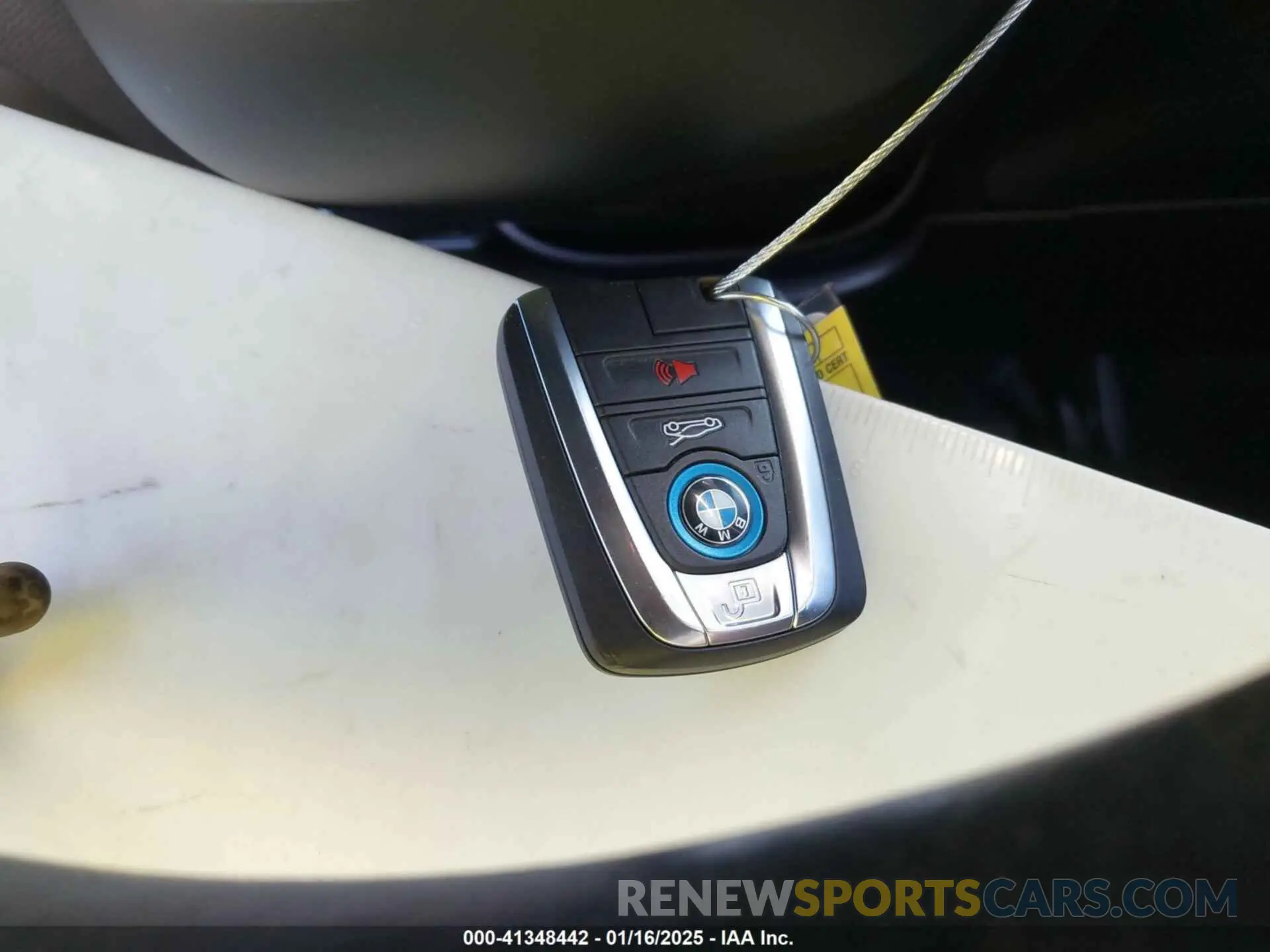 11 fotografías del automóvil dañado WBY8P4C51K7D19951 BMW I3 2019