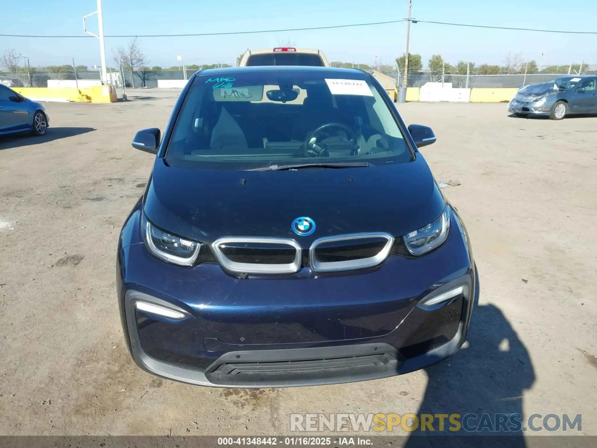 13 fotografías del automóvil dañado WBY8P4C51K7D19951 BMW I3 2019