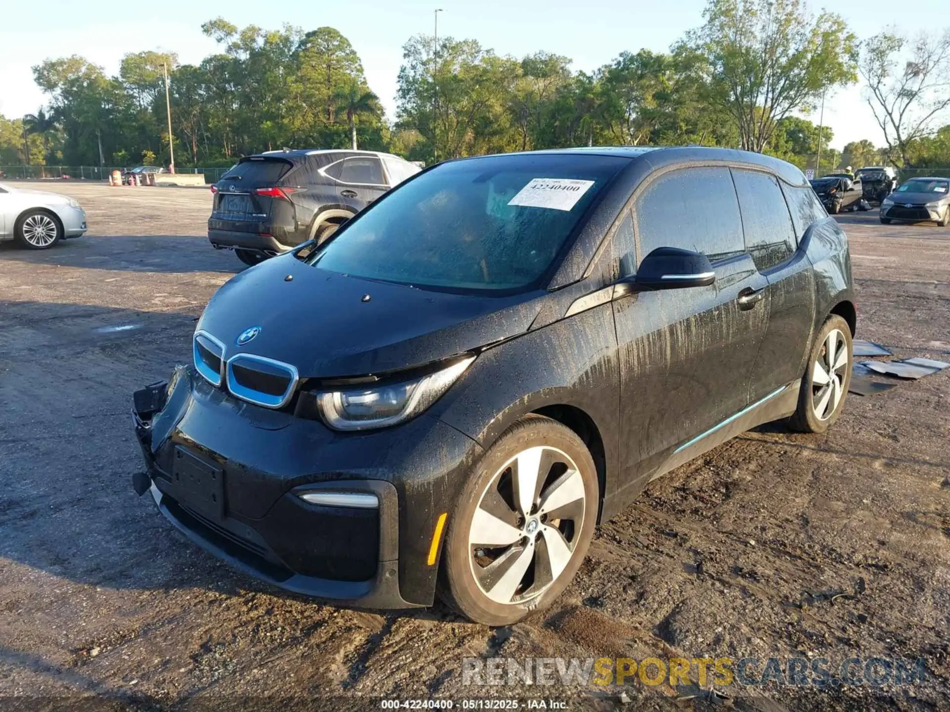 2 fotografías del automóvil dañado WBY8P4C5XK7D03005 BMW I3 2019