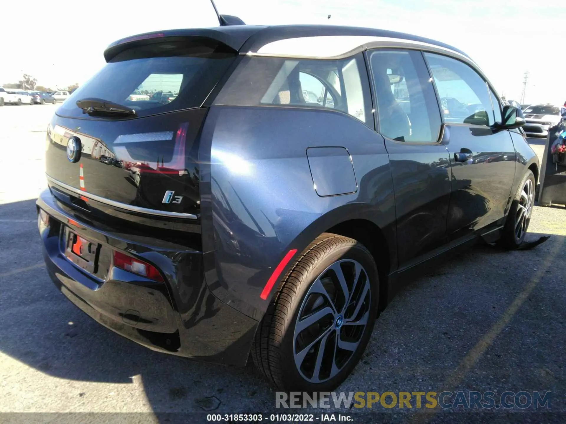 4 fotografías del automóvil dañado WBY8P2C01M7K07577 BMW I3 2021