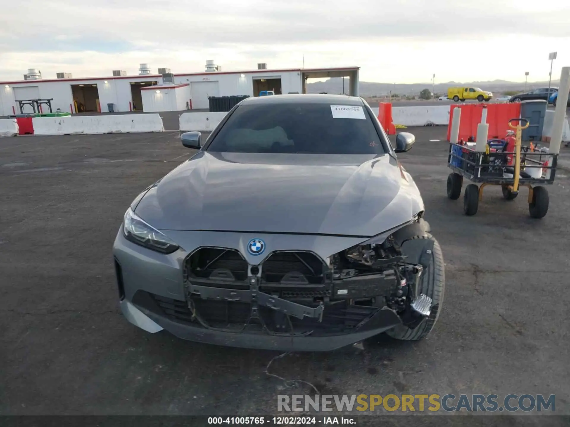 11 fotografías del automóvil dañado WBY73AW06NFN11783 BMW I4 2022
