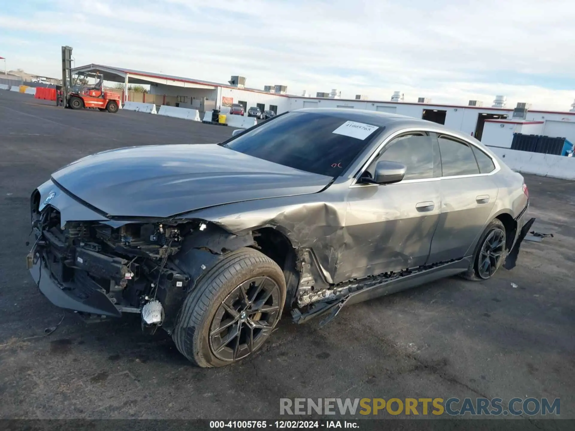 6 fotografías del automóvil dañado WBY73AW06NFN11783 BMW I4 2022