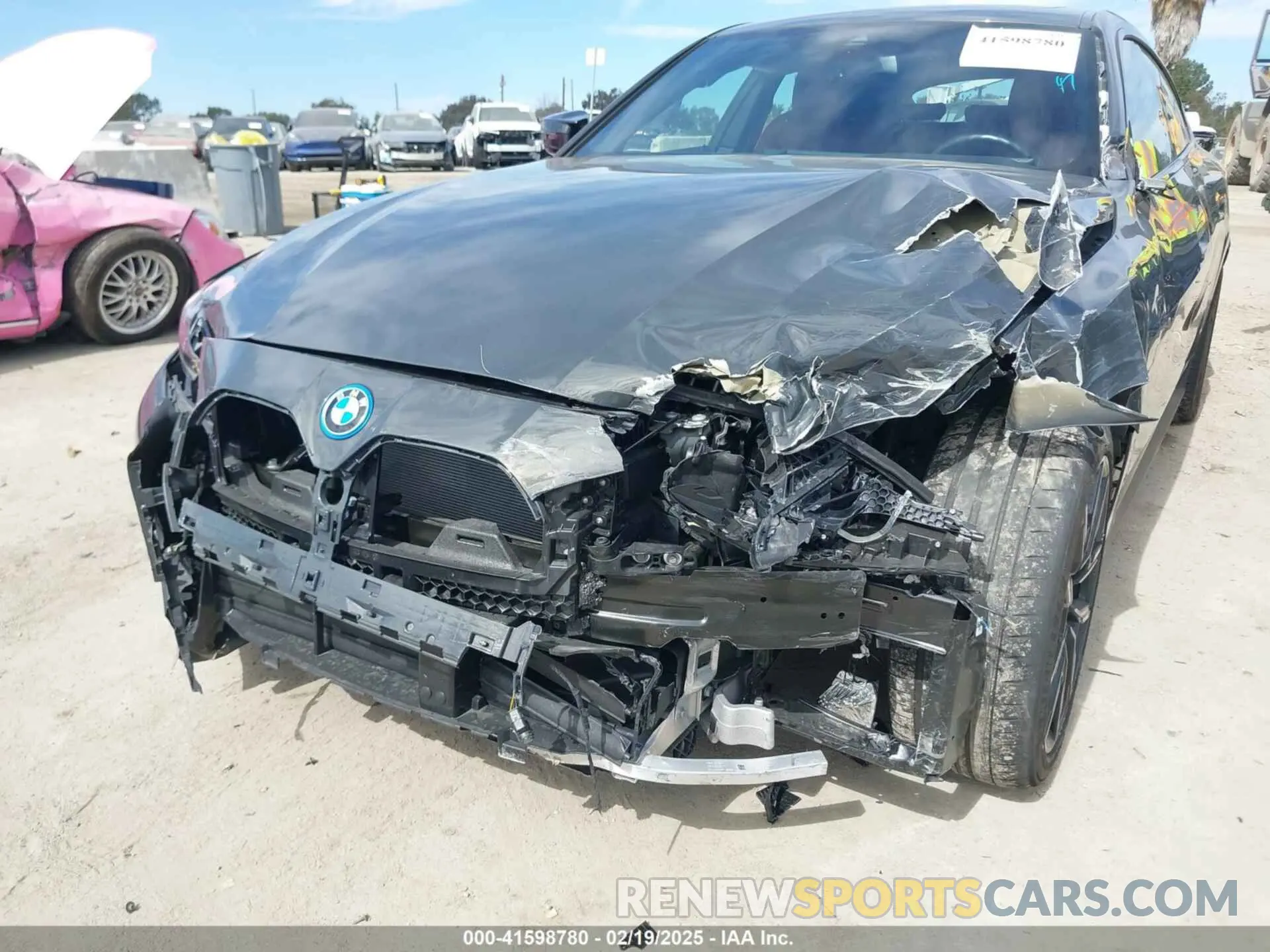 6 fotografías del automóvil dañado WBY33AW01PFR39908 BMW I4 2023