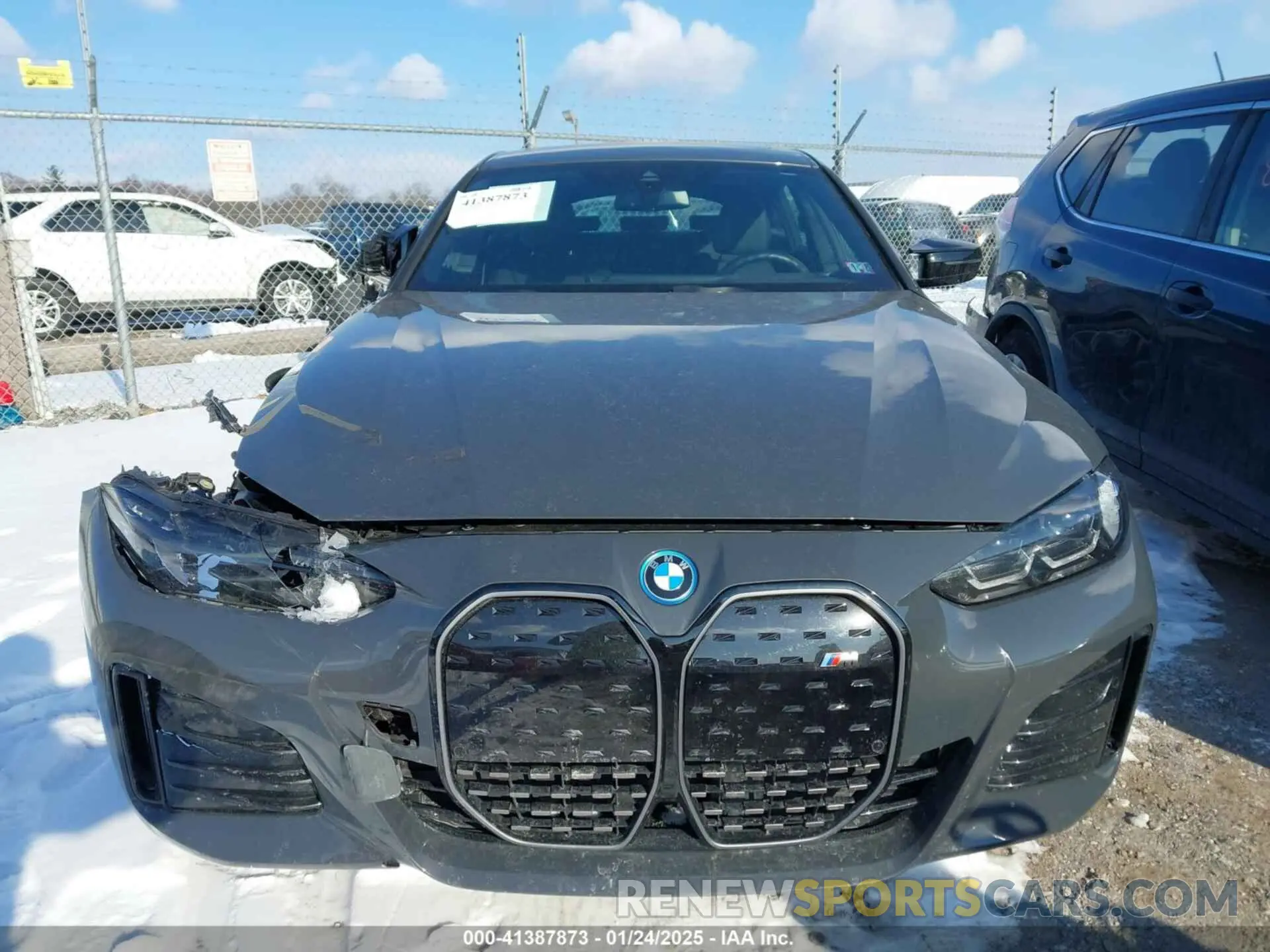 12 fotografías del automóvil dañado WBY33AW03PFN81310 BMW I4 2023