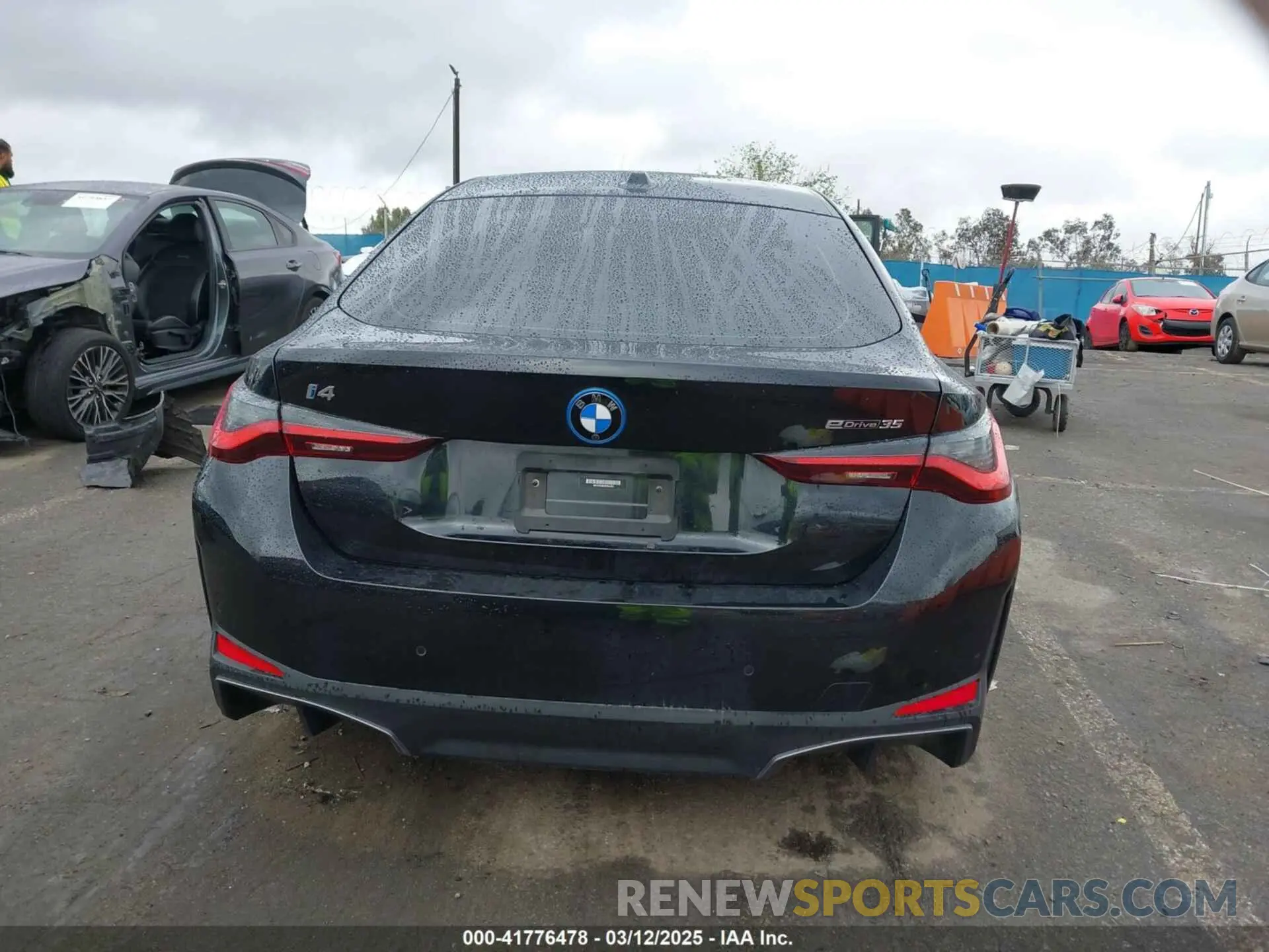 16 fotografías del automóvil dañado WBY43AW04PFP61870 BMW I4 2023