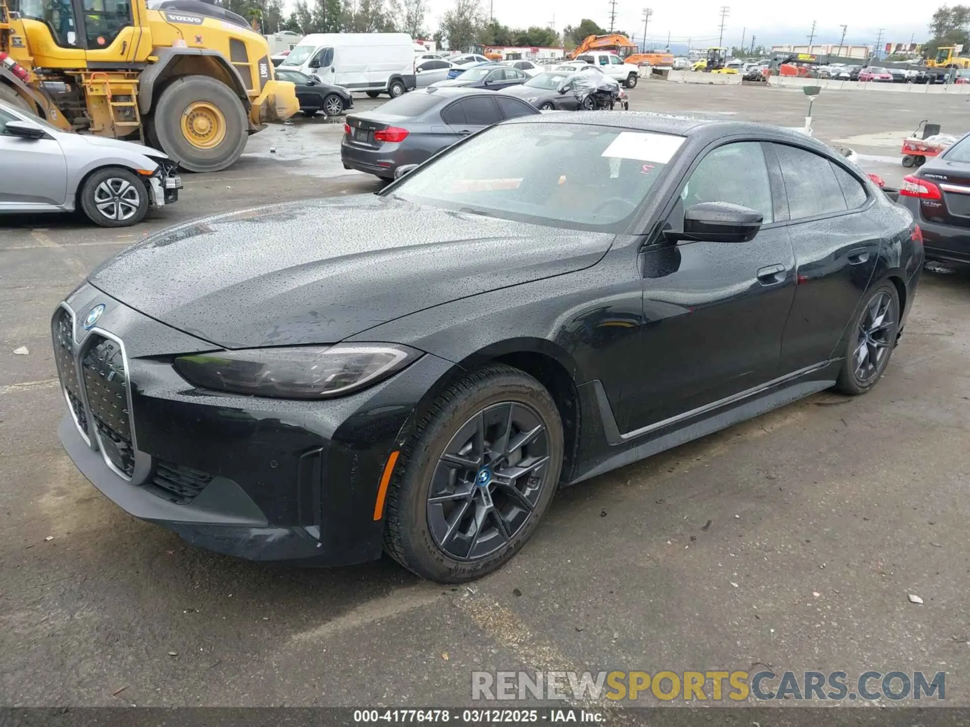 2 fotografías del automóvil dañado WBY43AW04PFP61870 BMW I4 2023