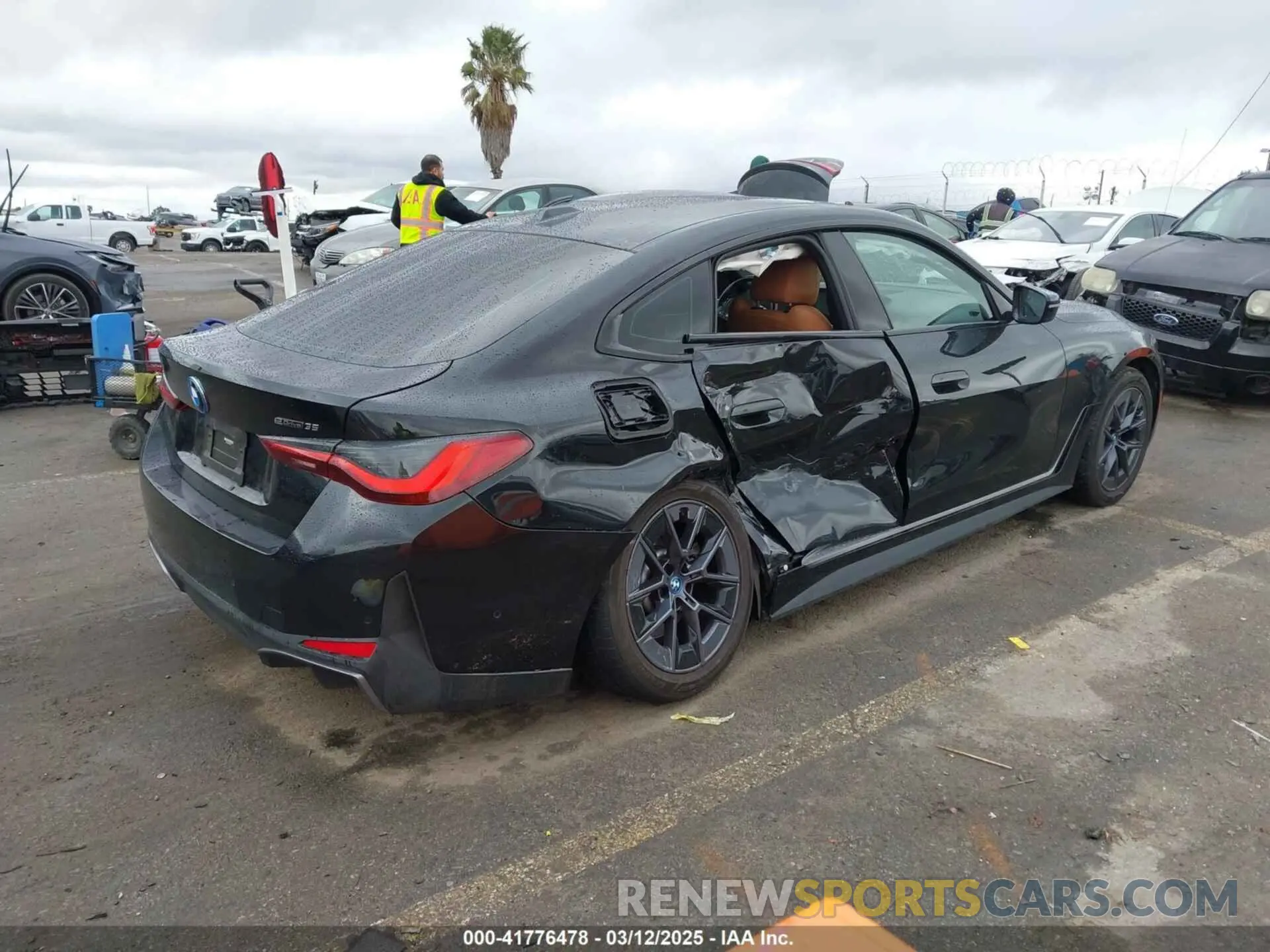 4 fotografías del automóvil dañado WBY43AW04PFP61870 BMW I4 2023