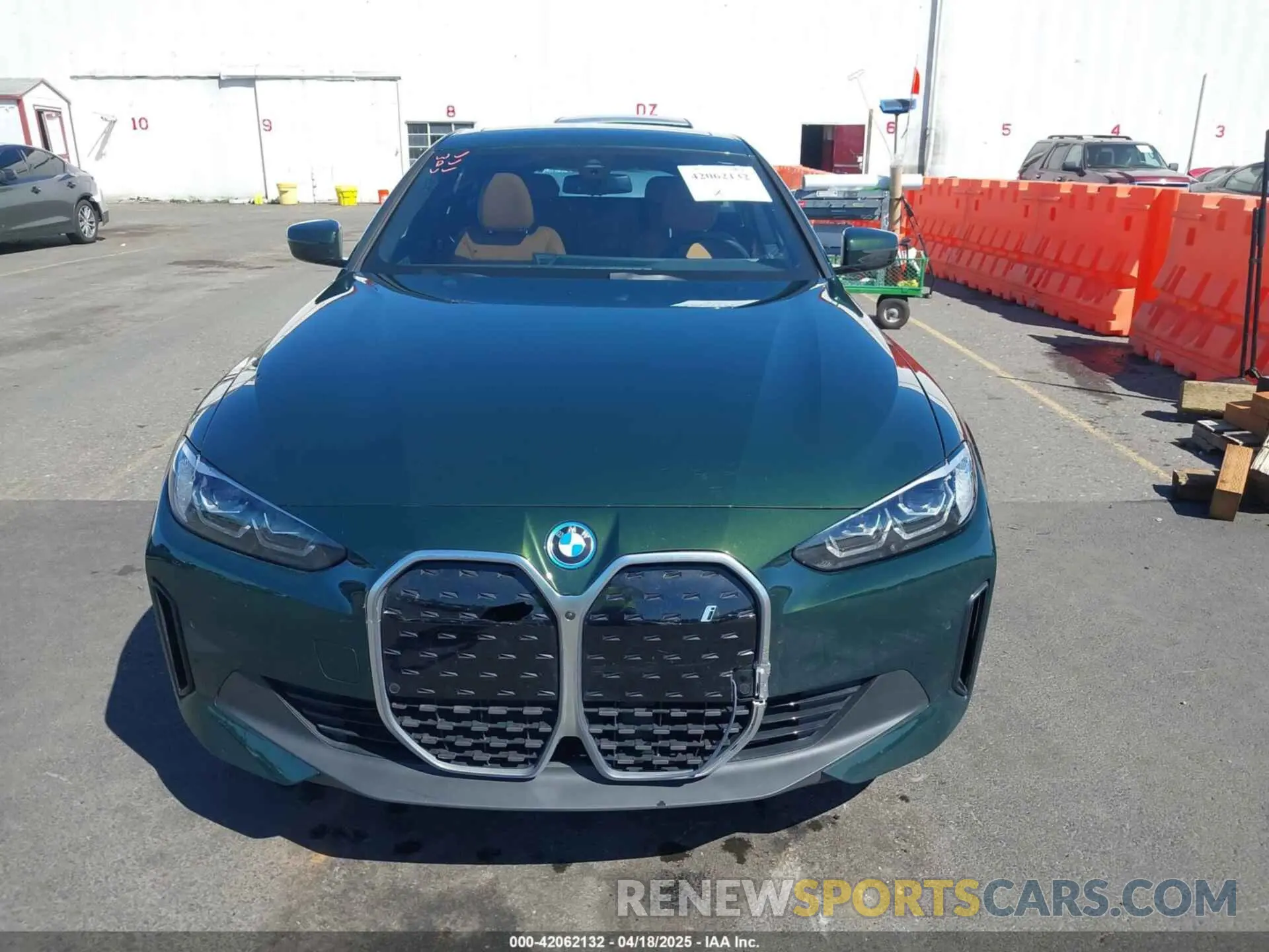 12 fotografías del automóvil dañado WBY43AW04PFR33718 BMW I4 2023