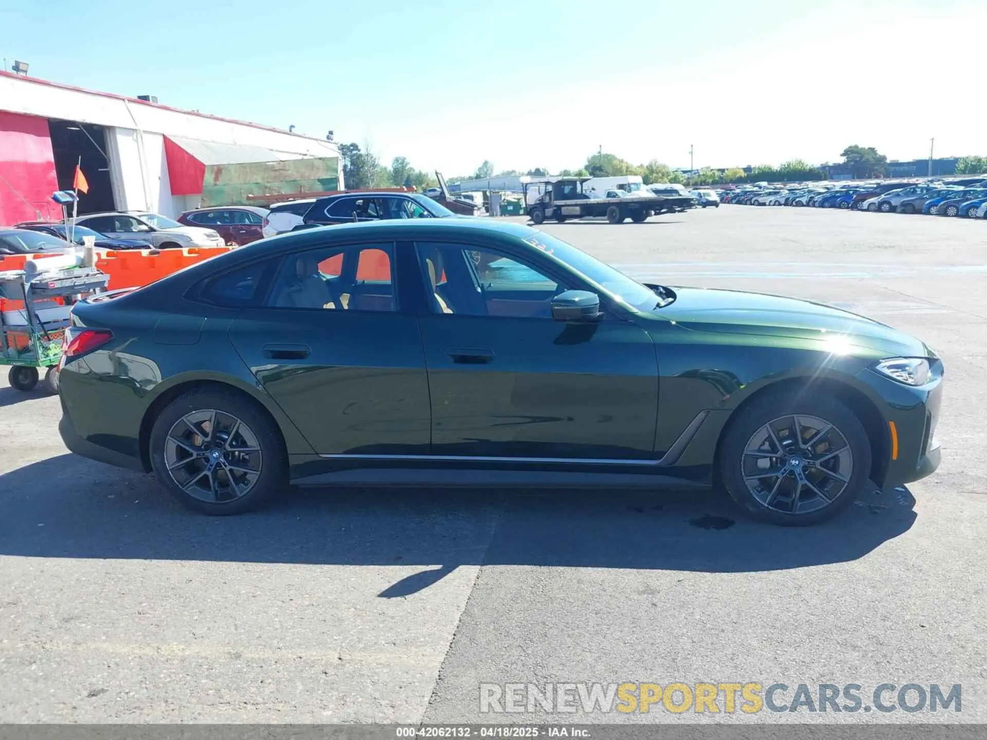 13 fotografías del automóvil dañado WBY43AW04PFR33718 BMW I4 2023