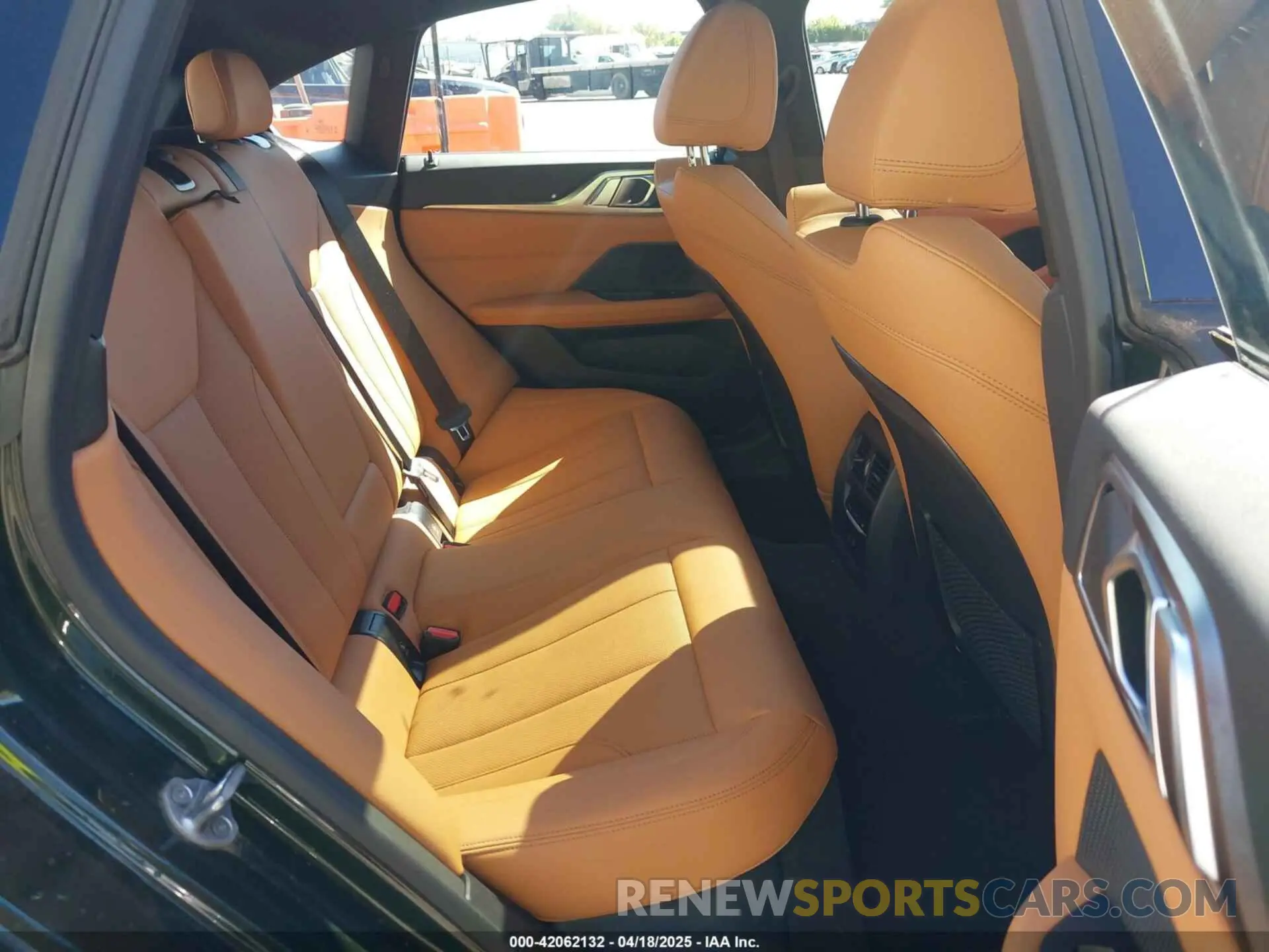 8 fotografías del automóvil dañado WBY43AW04PFR33718 BMW I4 2023