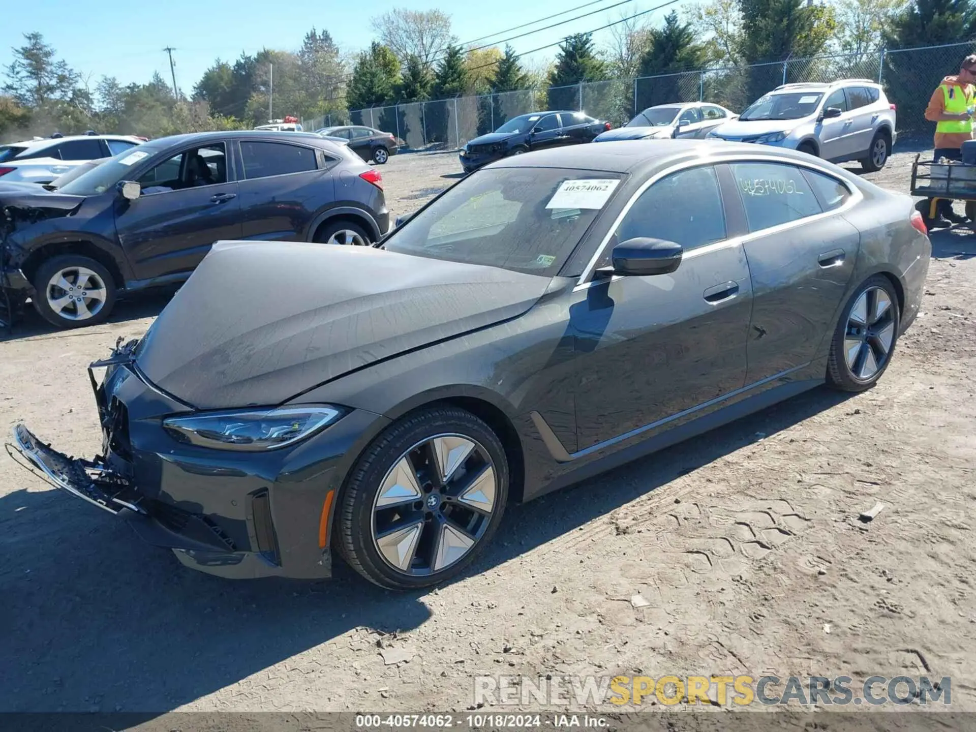 2 fotografías del automóvil dañado WBY73AW03PFP39033 BMW I4 2023