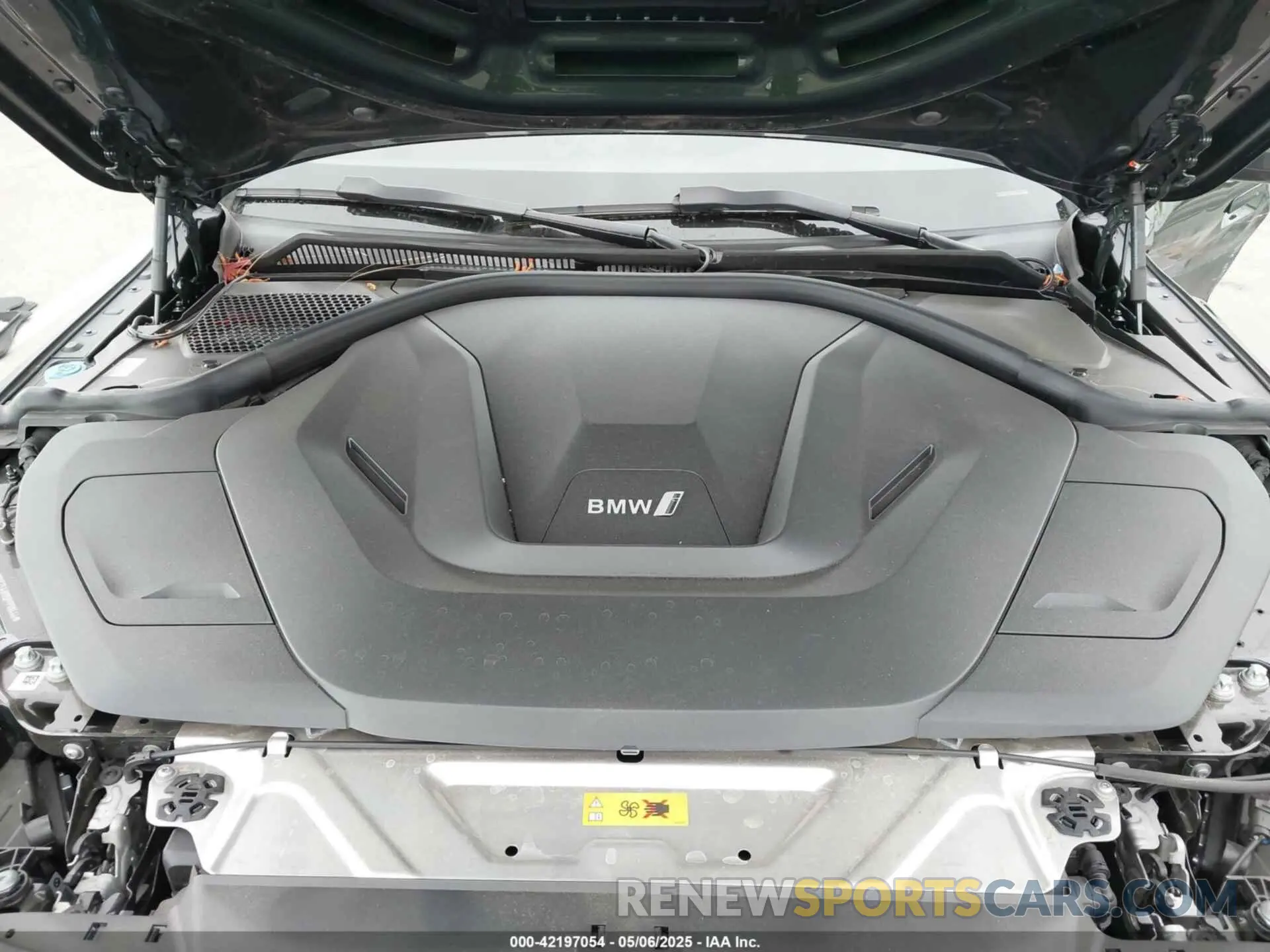 10 fotografías del automóvil dañado WBY73AW05PFP88444 BMW I4 2023