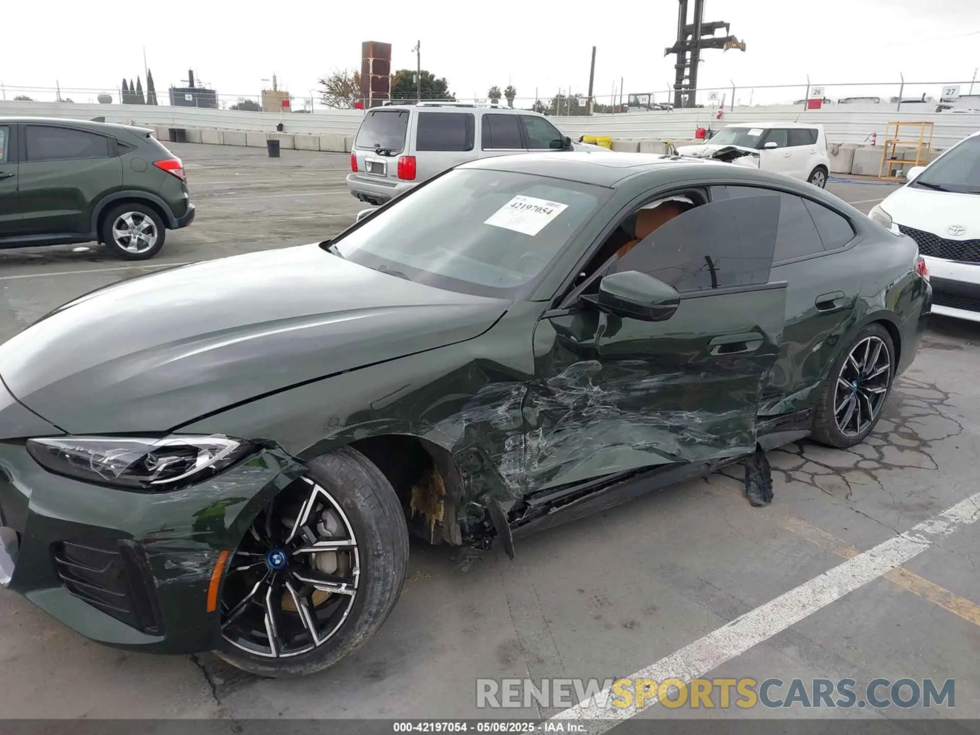6 fotografías del automóvil dañado WBY73AW05PFP88444 BMW I4 2023