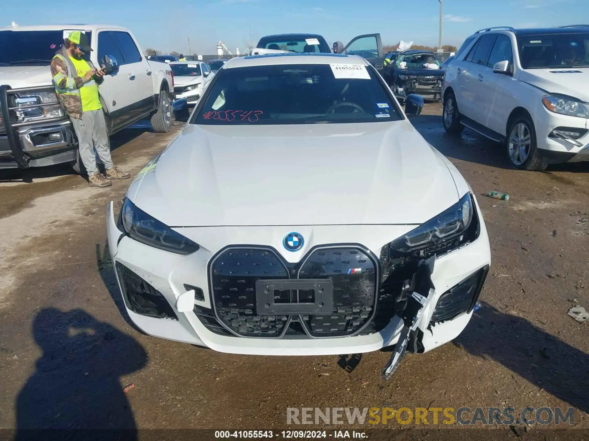 11 fotografías del automóvil dañado WBY33AW01RFS77623 BMW I4 2024