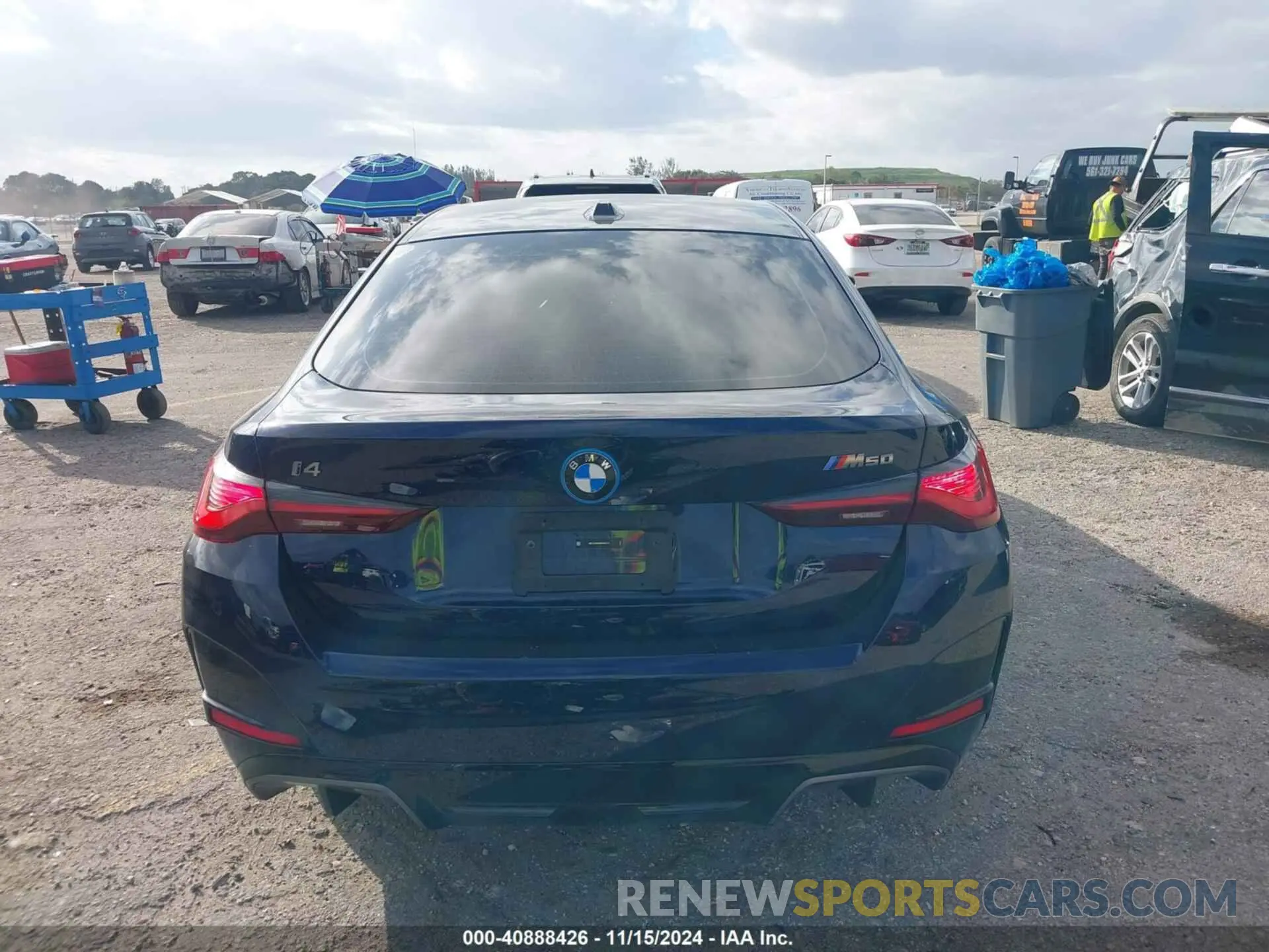 17 fotografías del automóvil dañado WBY33AW03RFR93715 BMW I4 2024