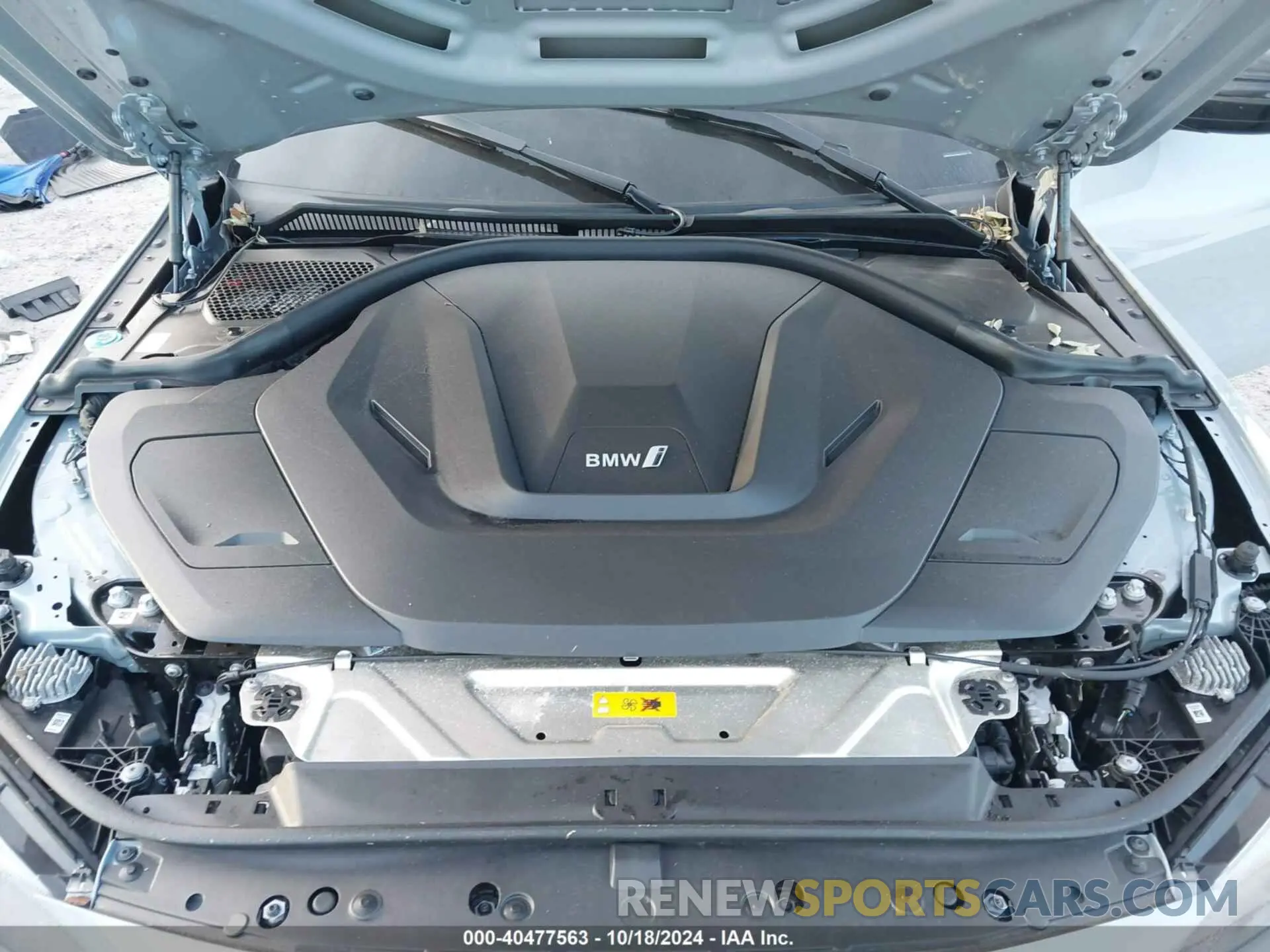10 fotografías del automóvil dañado WBY33AW0XRFS81282 BMW I4 2024