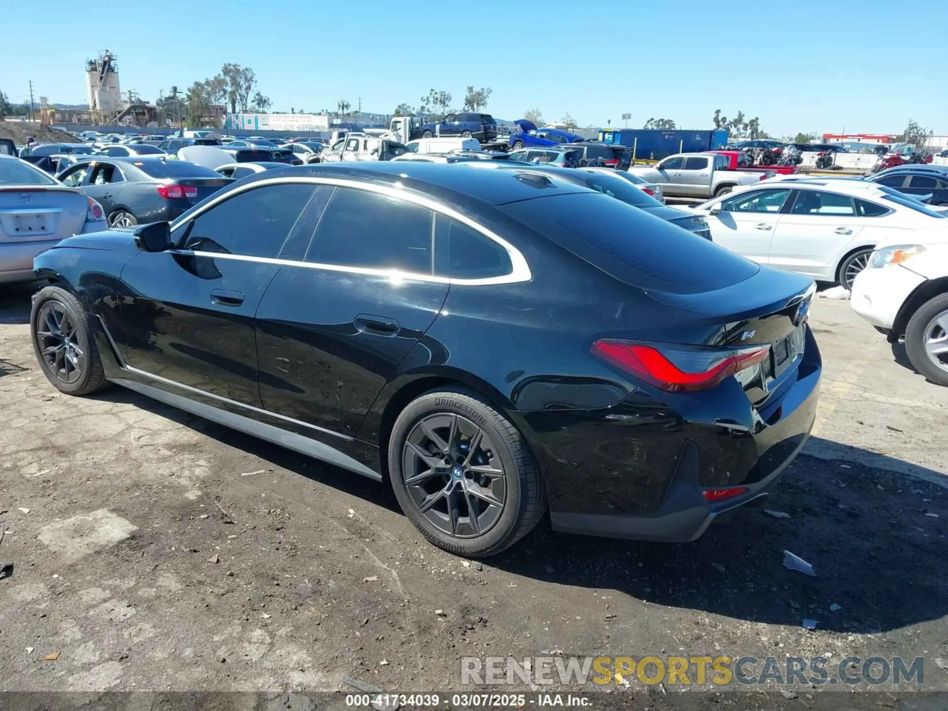 3 fotografías del automóvil dañado WBY43AW01RFS94328 BMW I4 2024