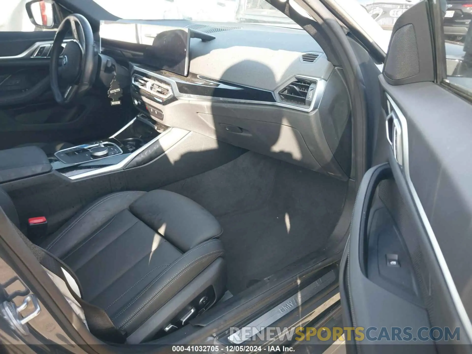 5 fotografías del automóvil dañado WBY43AW01RFS99206 BMW I4 2024