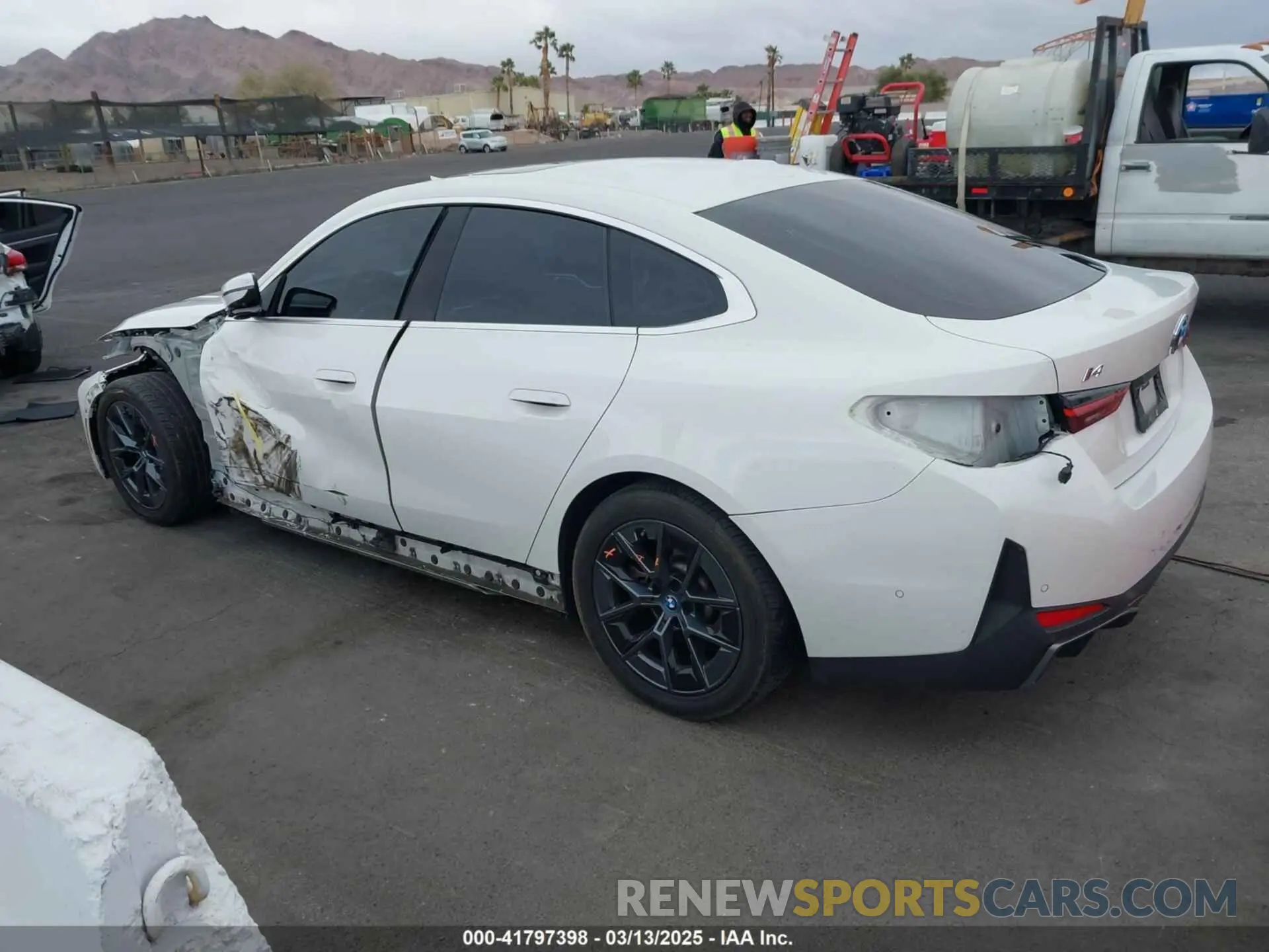 3 fotografías del automóvil dañado WBY43AW04RFR67340 BMW I4 2024