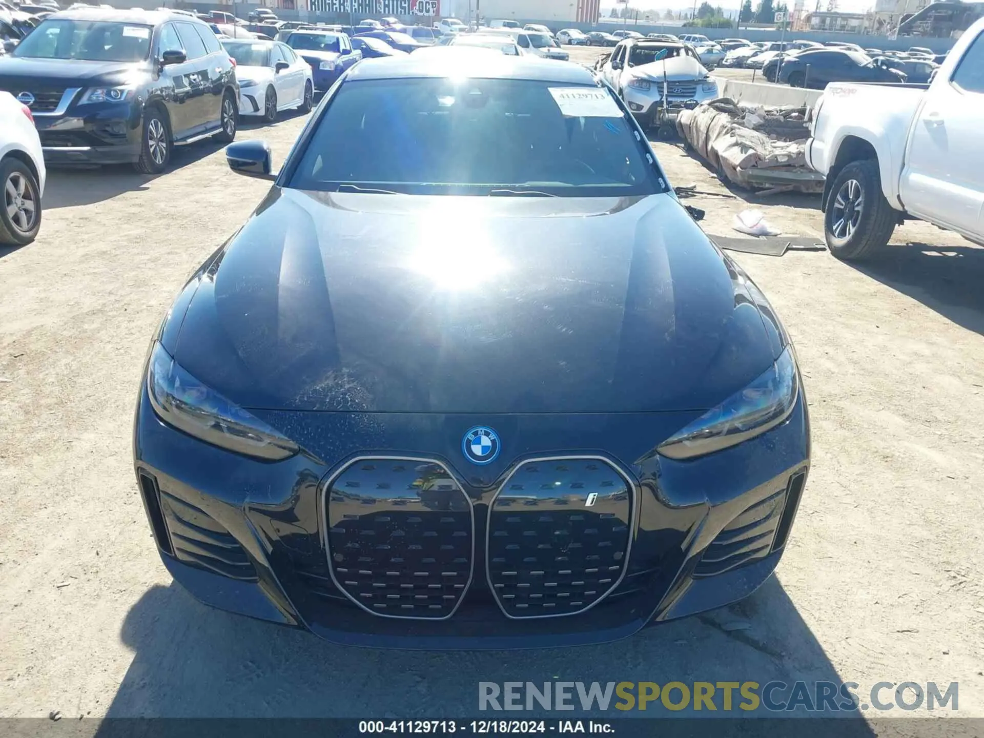 13 fotografías del automóvil dañado WBY43AW05RFT24687 BMW I4 2024