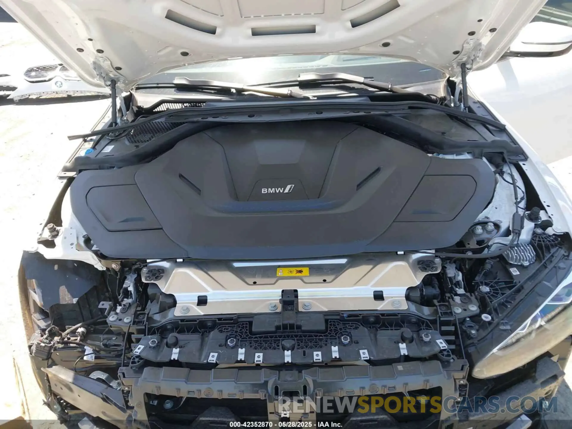 10 fotografías del automóvil dañado WBY43AW09RFS19070 BMW I4 2024