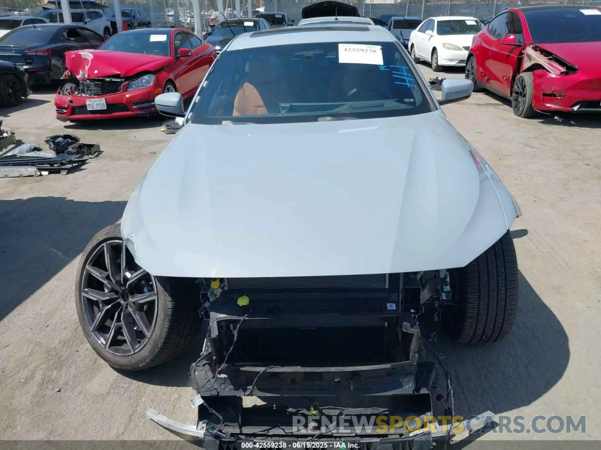 13 fotografías del automóvil dañado WBY73AW01RFS45238 BMW I4 2024