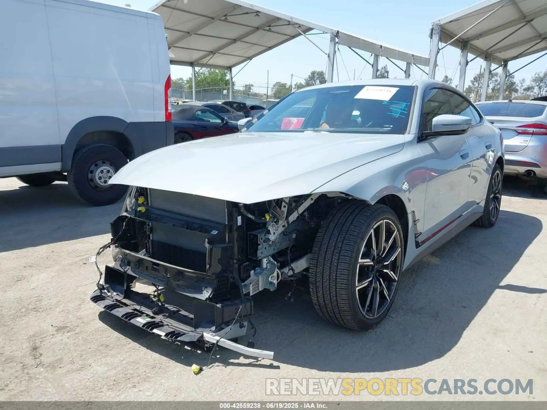 2 fotografías del automóvil dañado WBY73AW01RFS45238 BMW I4 2024