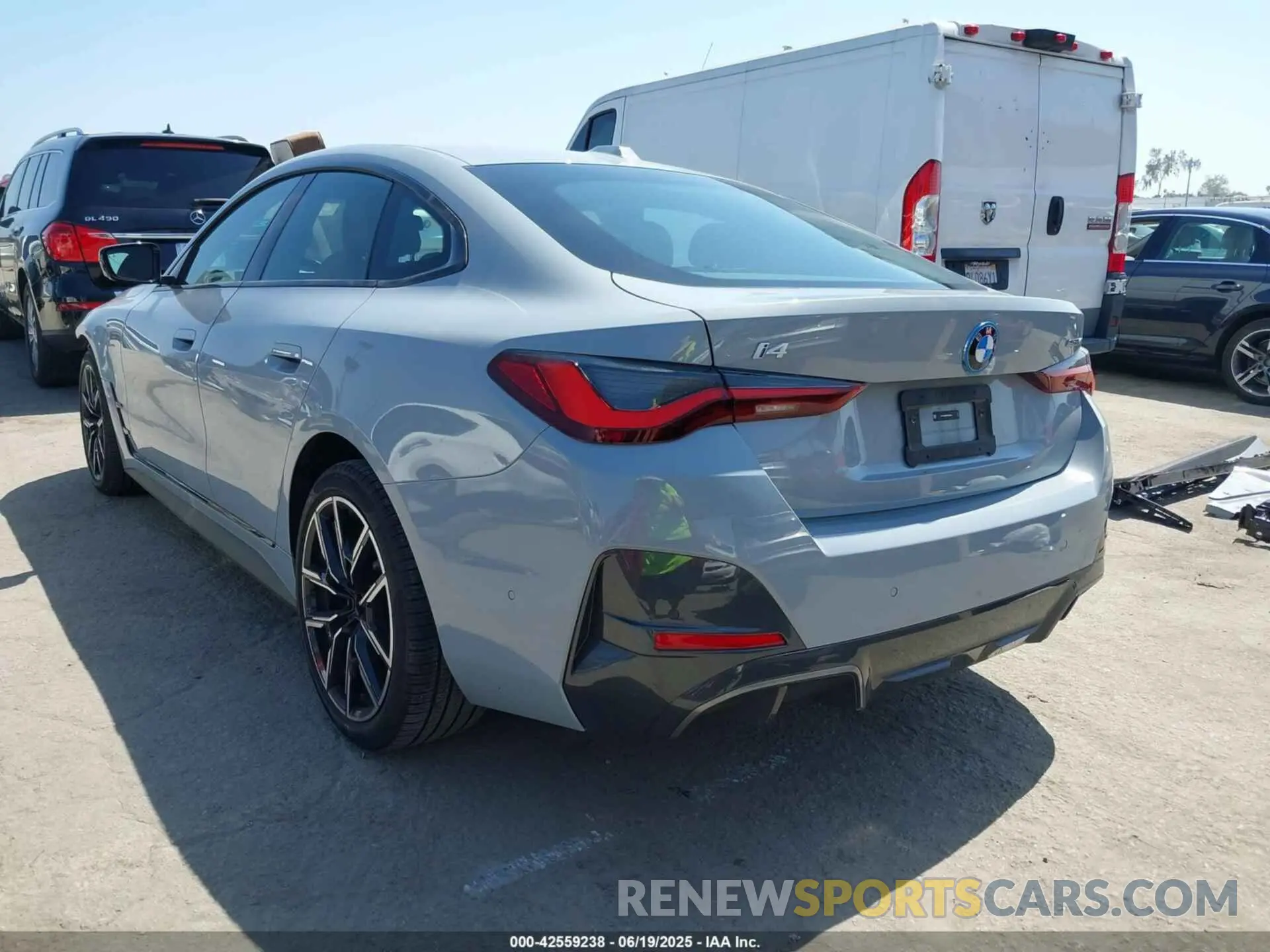3 fotografías del automóvil dañado WBY73AW01RFS45238 BMW I4 2024