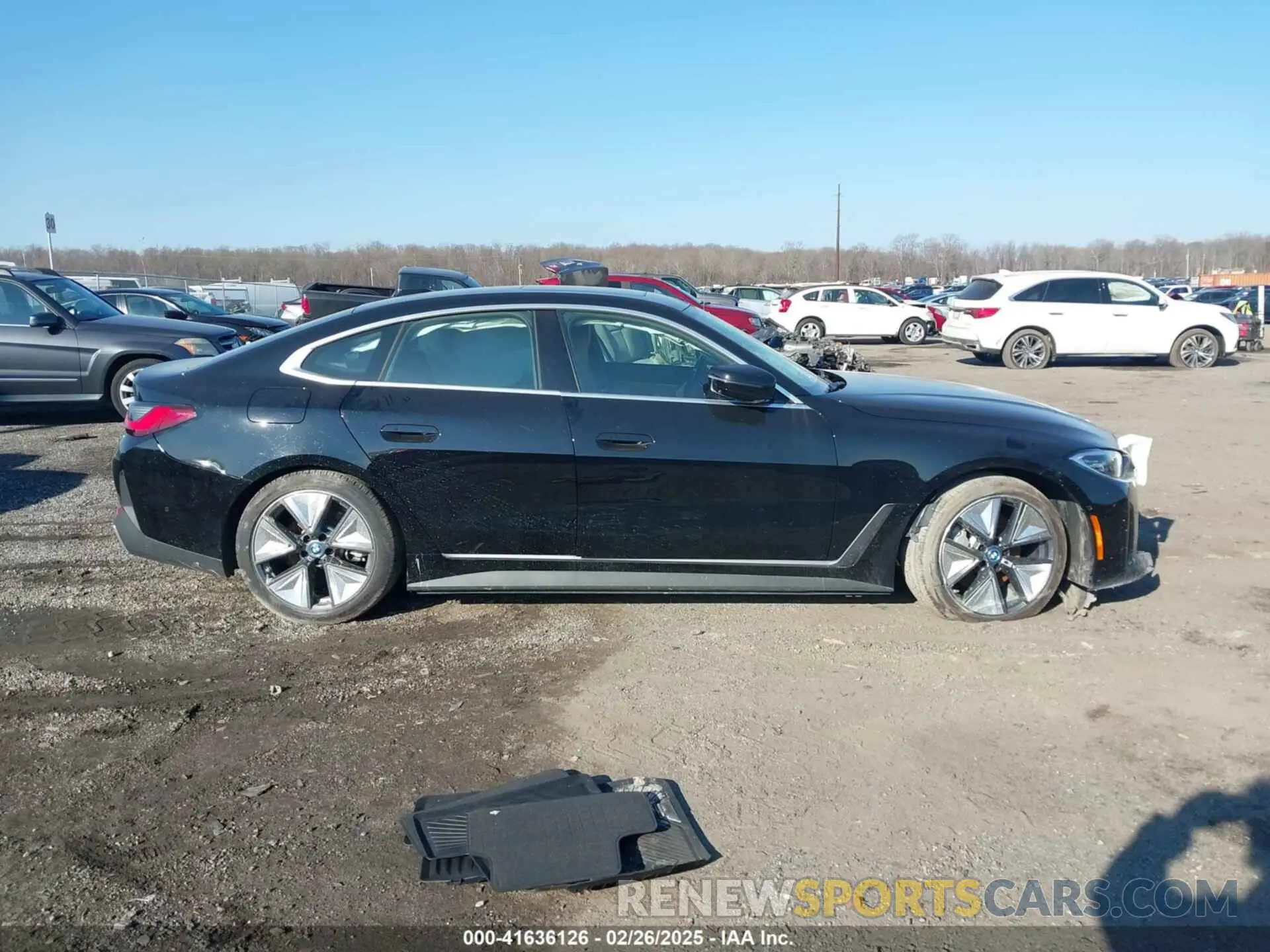 12 fotografías del automóvil dañado WBY73AW02RFT29049 BMW I4 2024