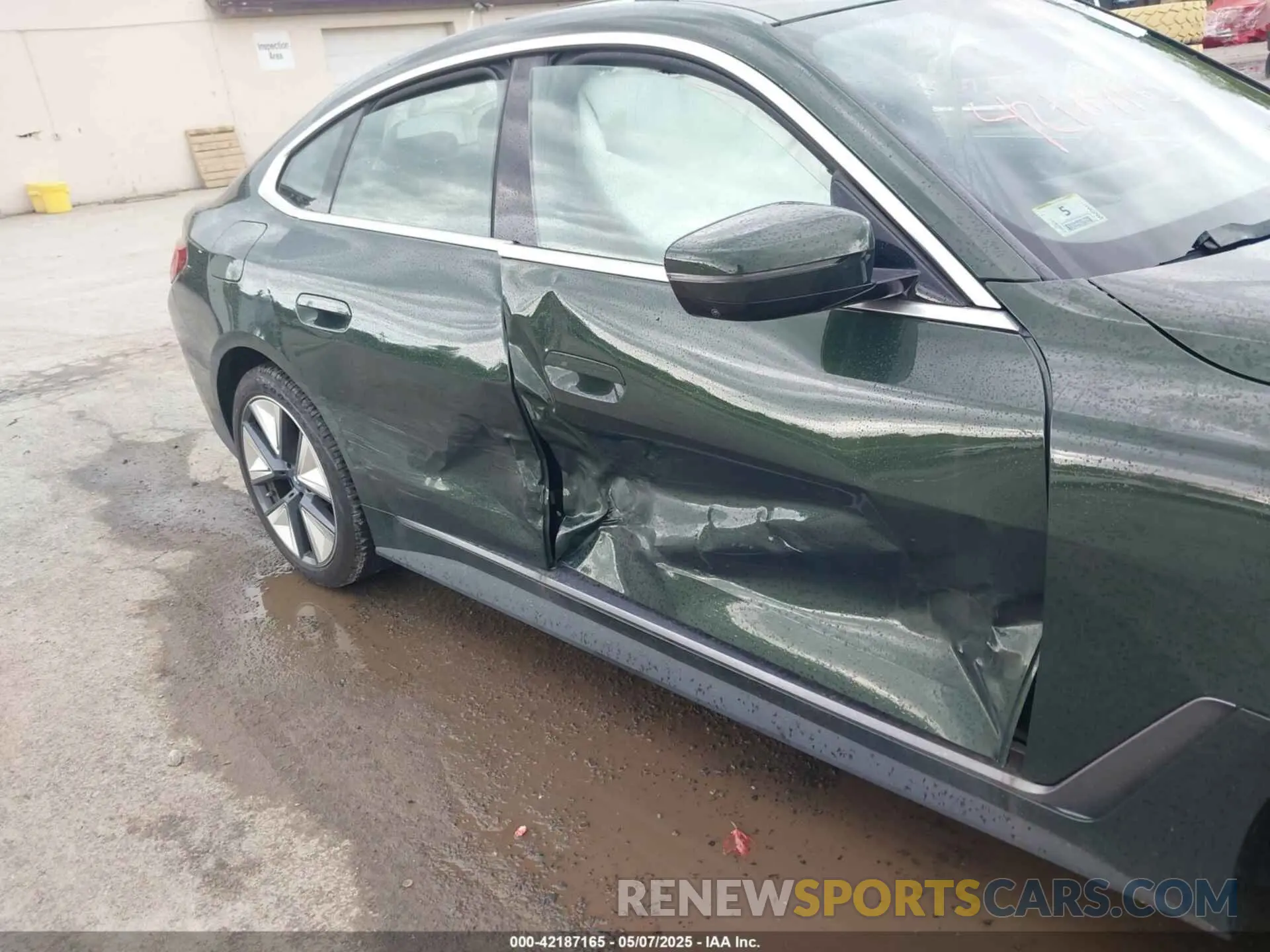 6 fotografías del automóvil dañado WBY73AW07RFS54641 BMW I4 2024