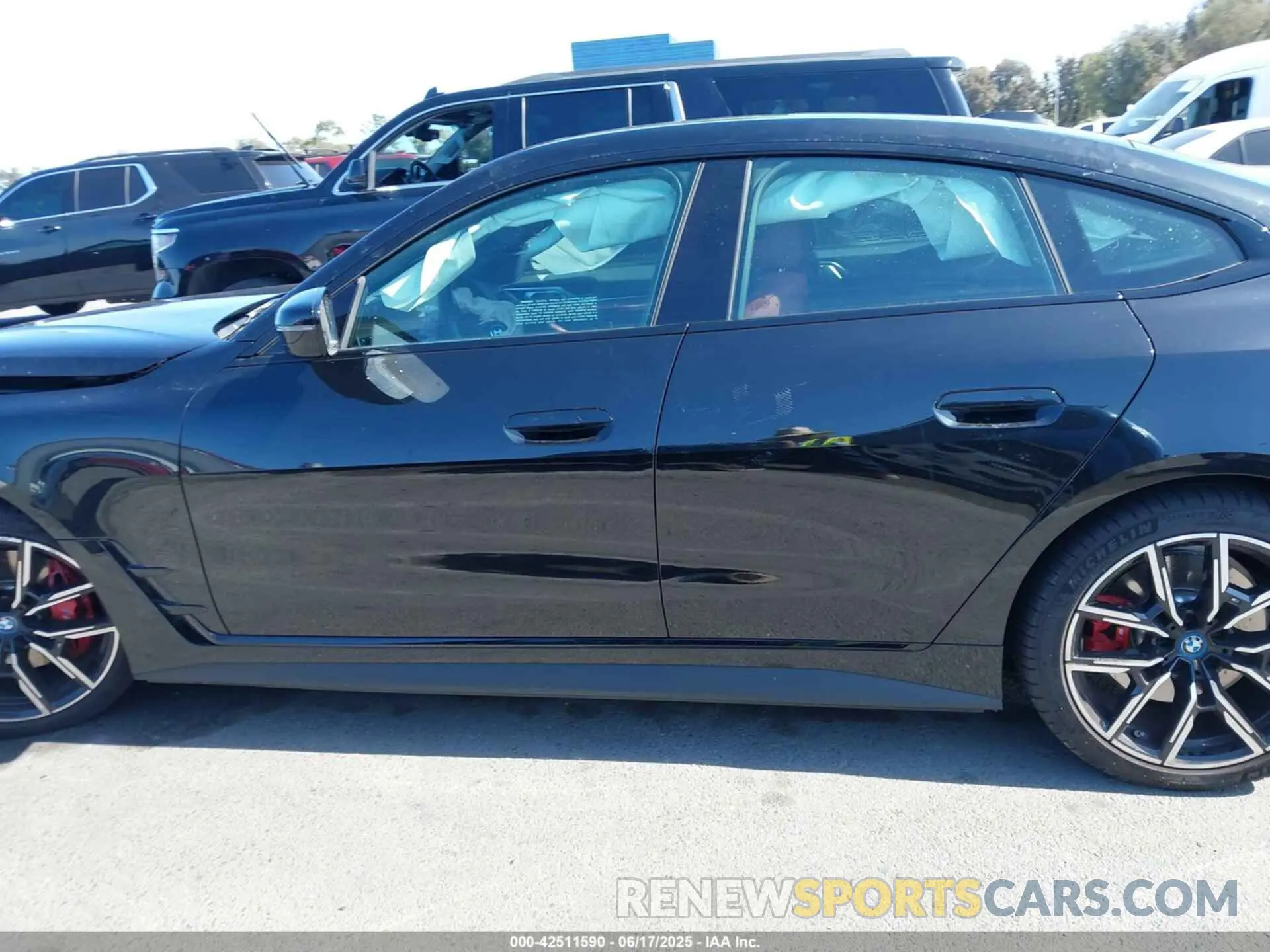 14 fotografías del automóvil dañado WBY73AW09RFS63308 BMW I4 2024