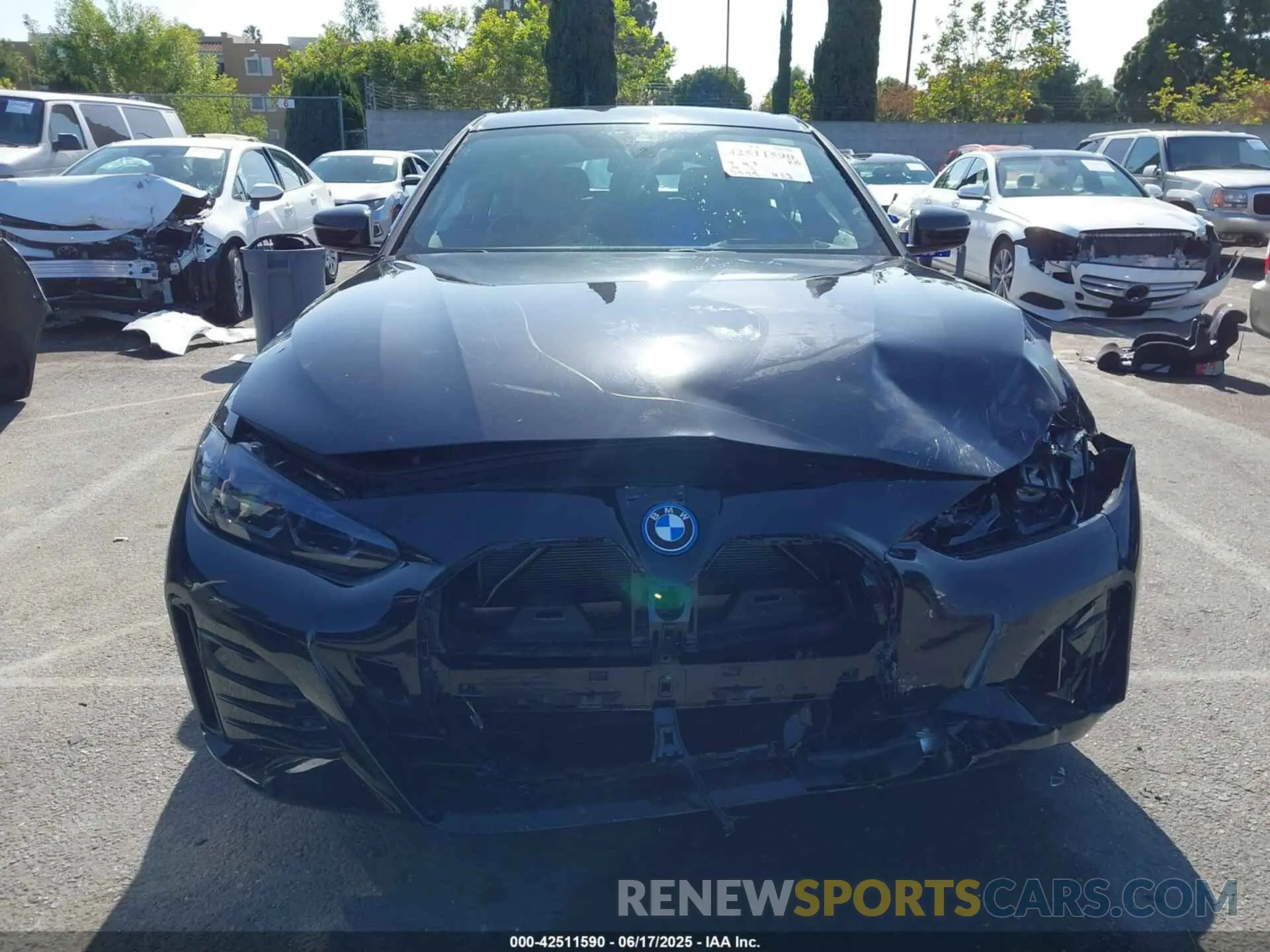 6 fotografías del automóvil dañado WBY73AW09RFS63308 BMW I4 2024
