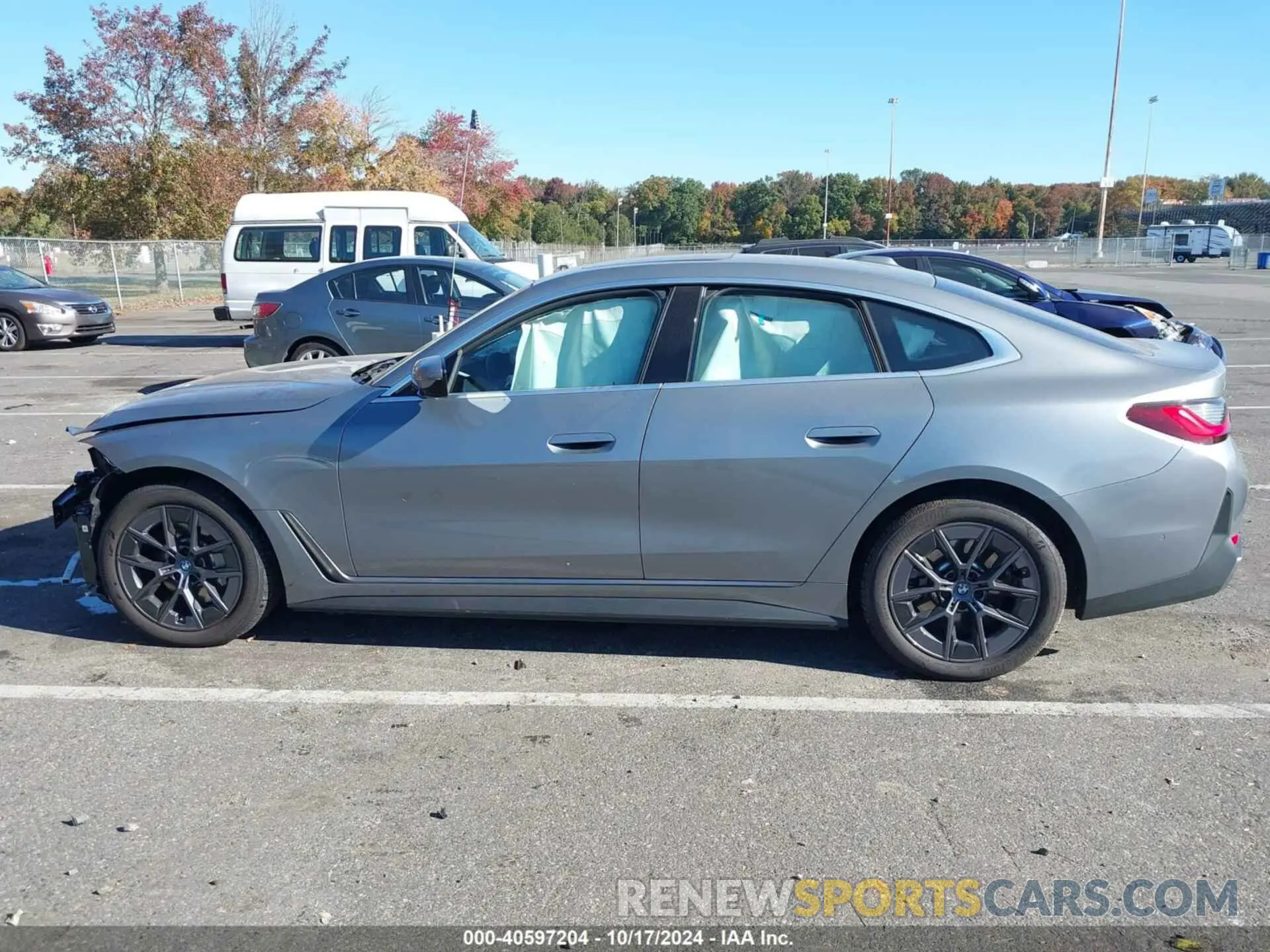 14 fotografías del automóvil dañado WBY83FB00RFR75813 BMW I4 2024