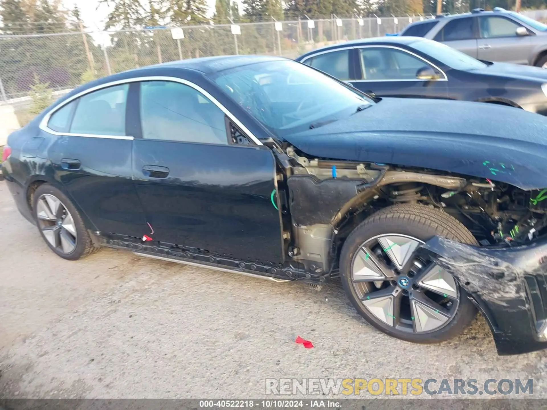14 fotografías del automóvil dañado WBY83FB01RFR83502 BMW I4 2024