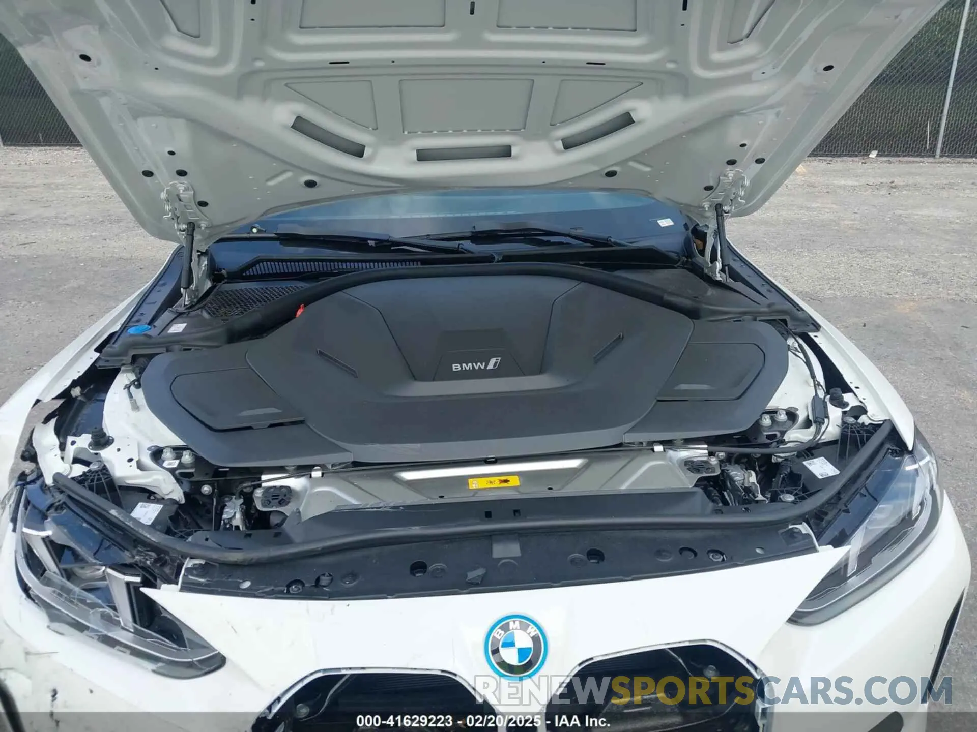10 fotografías del automóvil dañado WBY23HD02SFT66503 BMW I4 2025