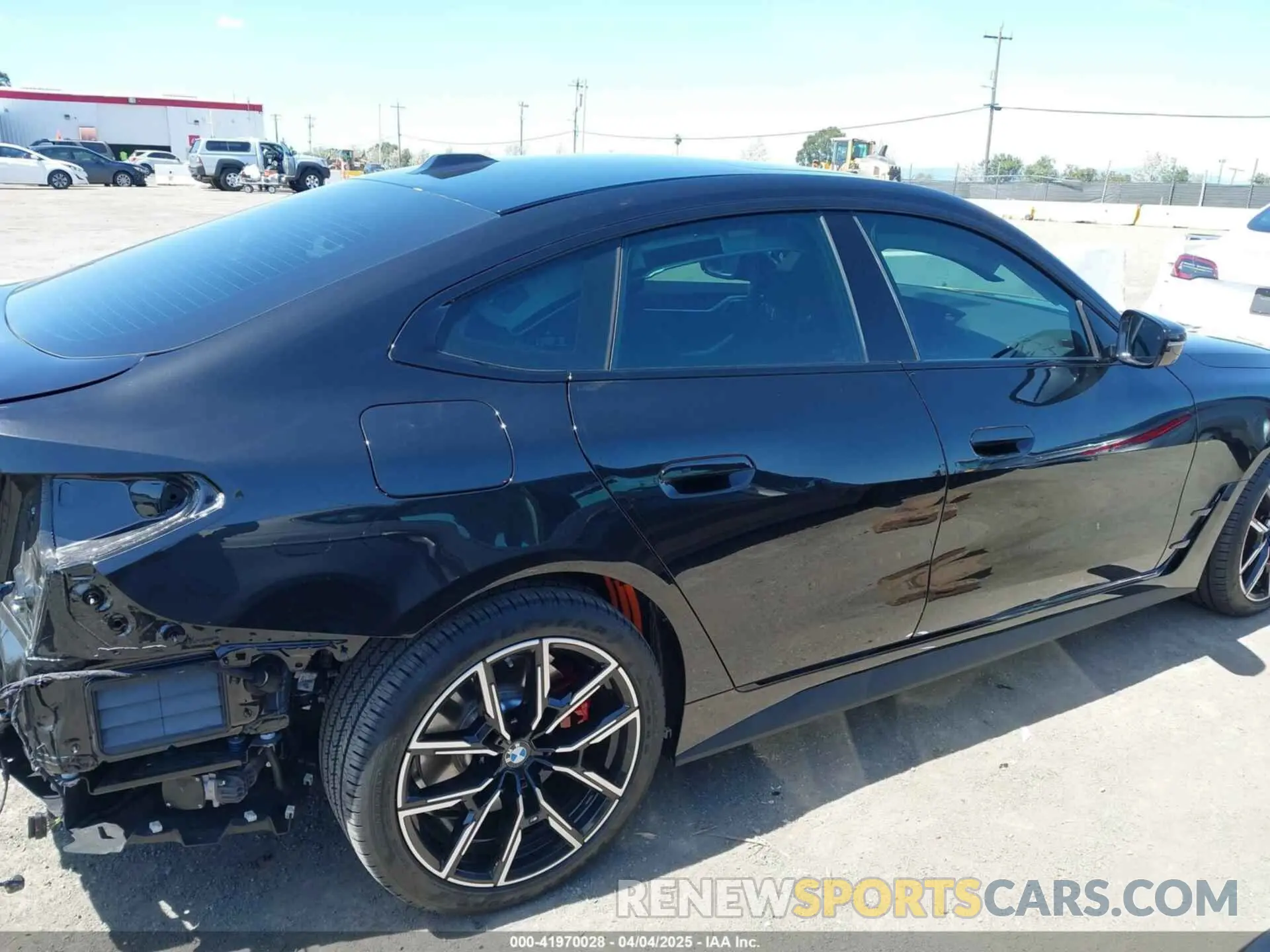 14 fotografías del automóvil dañado WBY23HD05SFT94912 BMW I4 2025
