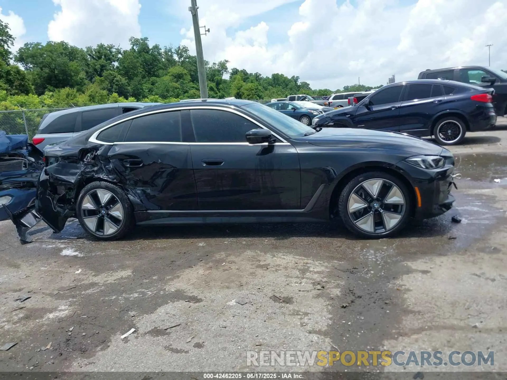 14 fotografías del automóvil dañado WBY23HD0XSFT90046 BMW I4 2025