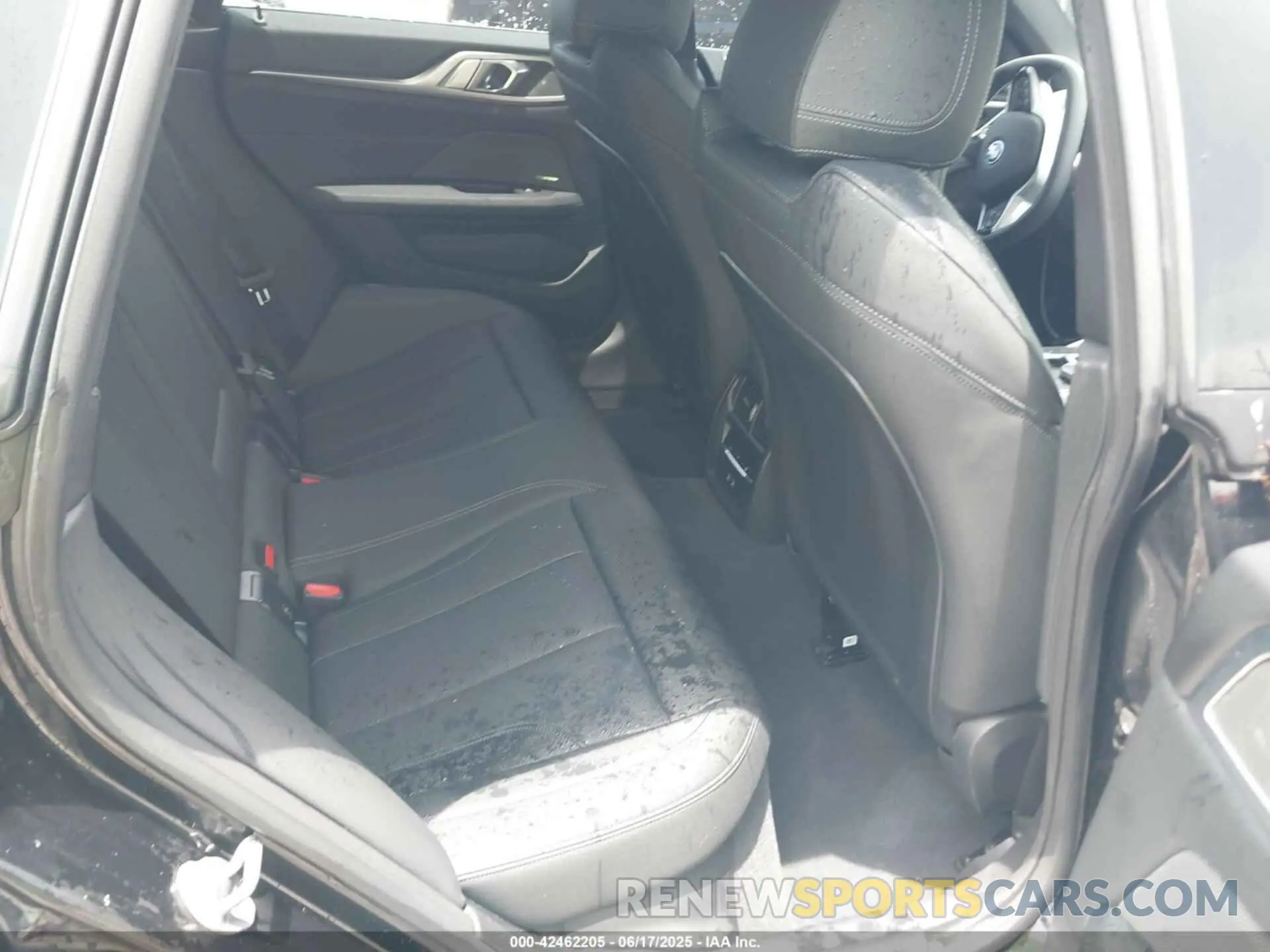 8 fotografías del automóvil dañado WBY23HD0XSFT90046 BMW I4 2025