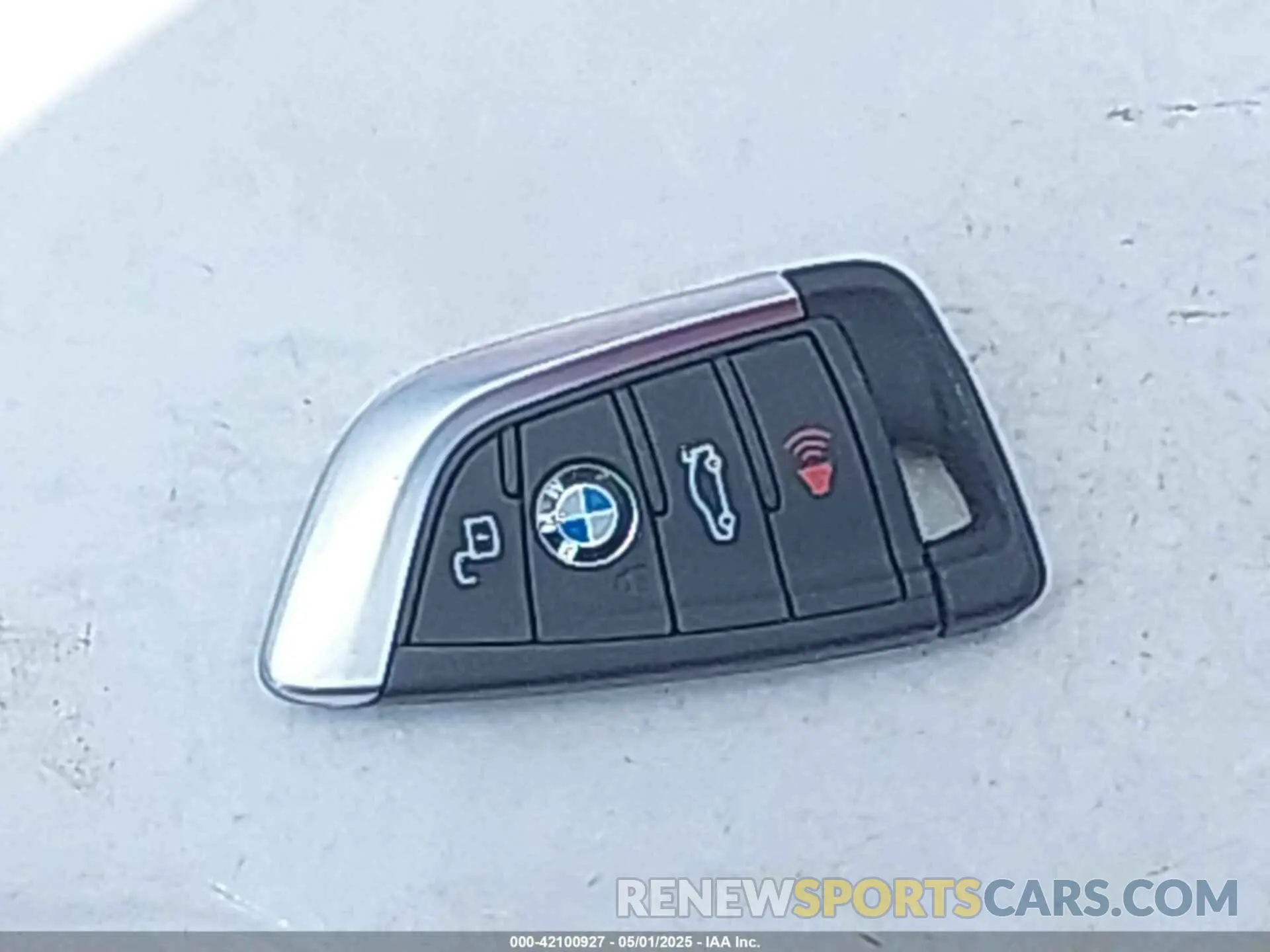 11 fotografías del automóvil dañado WBY33HD06SFU31826 BMW I4 2025