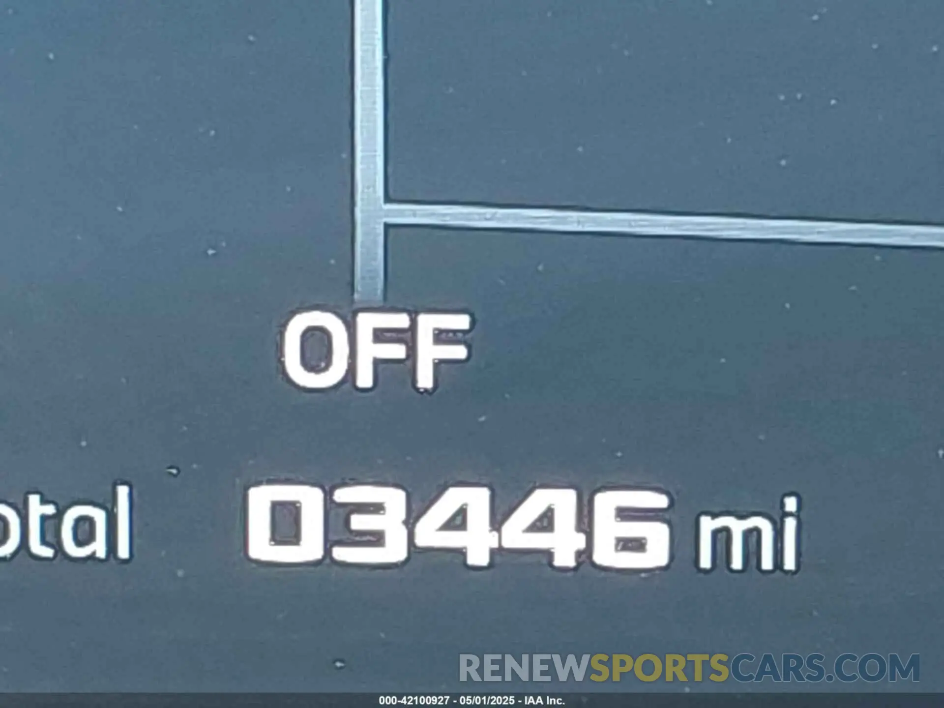 15 fotografías del automóvil dañado WBY33HD06SFU31826 BMW I4 2025