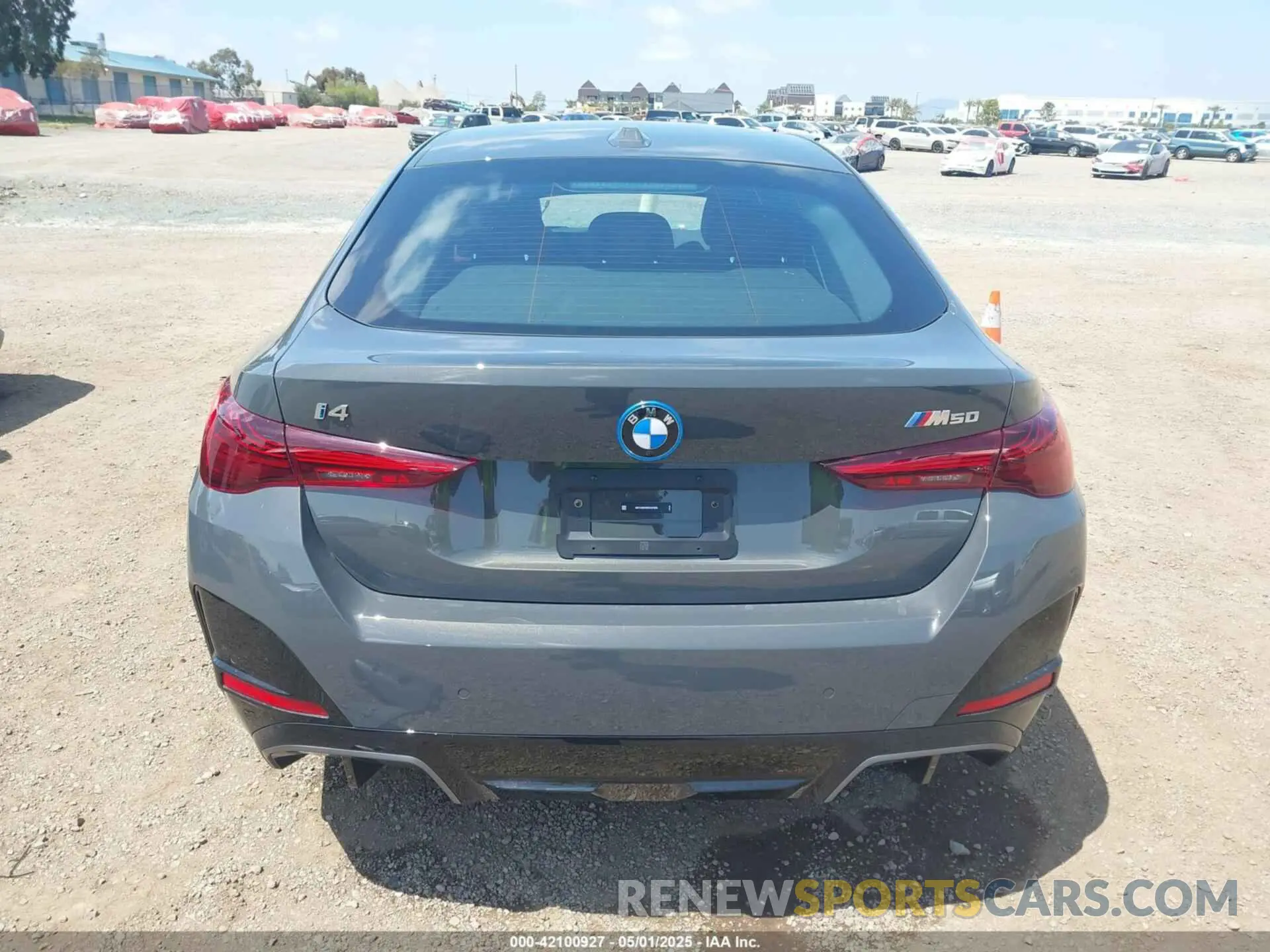 16 fotografías del automóvil dañado WBY33HD06SFU31826 BMW I4 2025