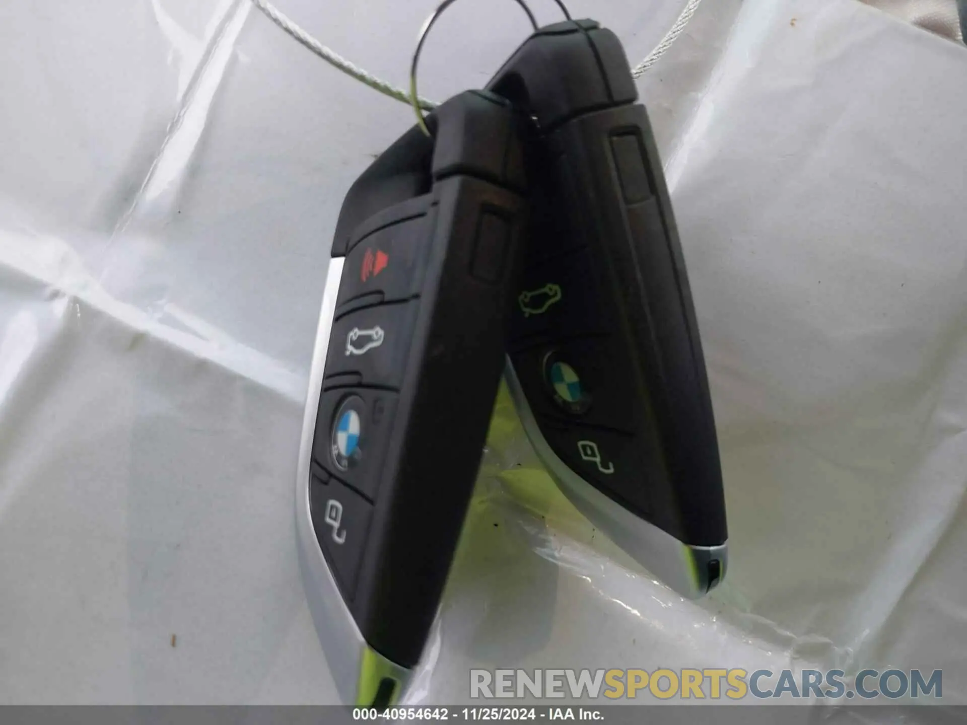 11 fotografías del automóvil dañado WBY33HD08SFT94293 BMW I4 2025